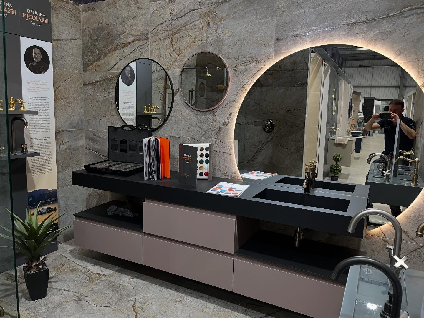 EX DISPLAY
SANIJURA 🇫🇷 Bathroom furniture & 1 piece basin
Large mirror not included but x2 smaller ones are.
Basin mixer also included.
£790 inc vat.
Message 07747 776 152 for more info.