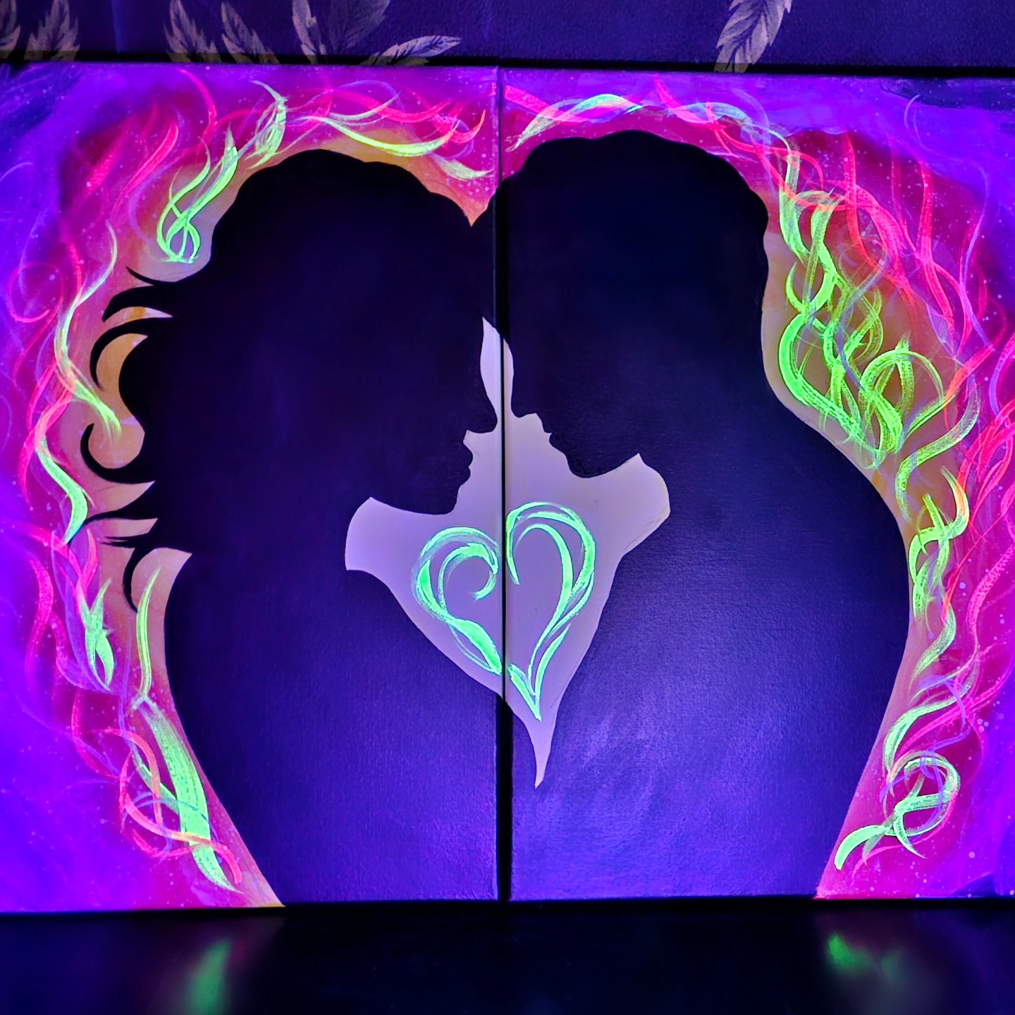 Plan your Valentine's Date Night with us! We will be painting this beautiful couples painting in our amazing party room, Valentine's Night. It's BYOB so bring the champagne and let's paint! Link in Bio
www.getloadedbrushes.com/calendar
#valentines #datenight #couplegoals #love #glow #paintandsip #sipandpaint #paintparty #different #familyowned #shopsmall #loadedbrushes