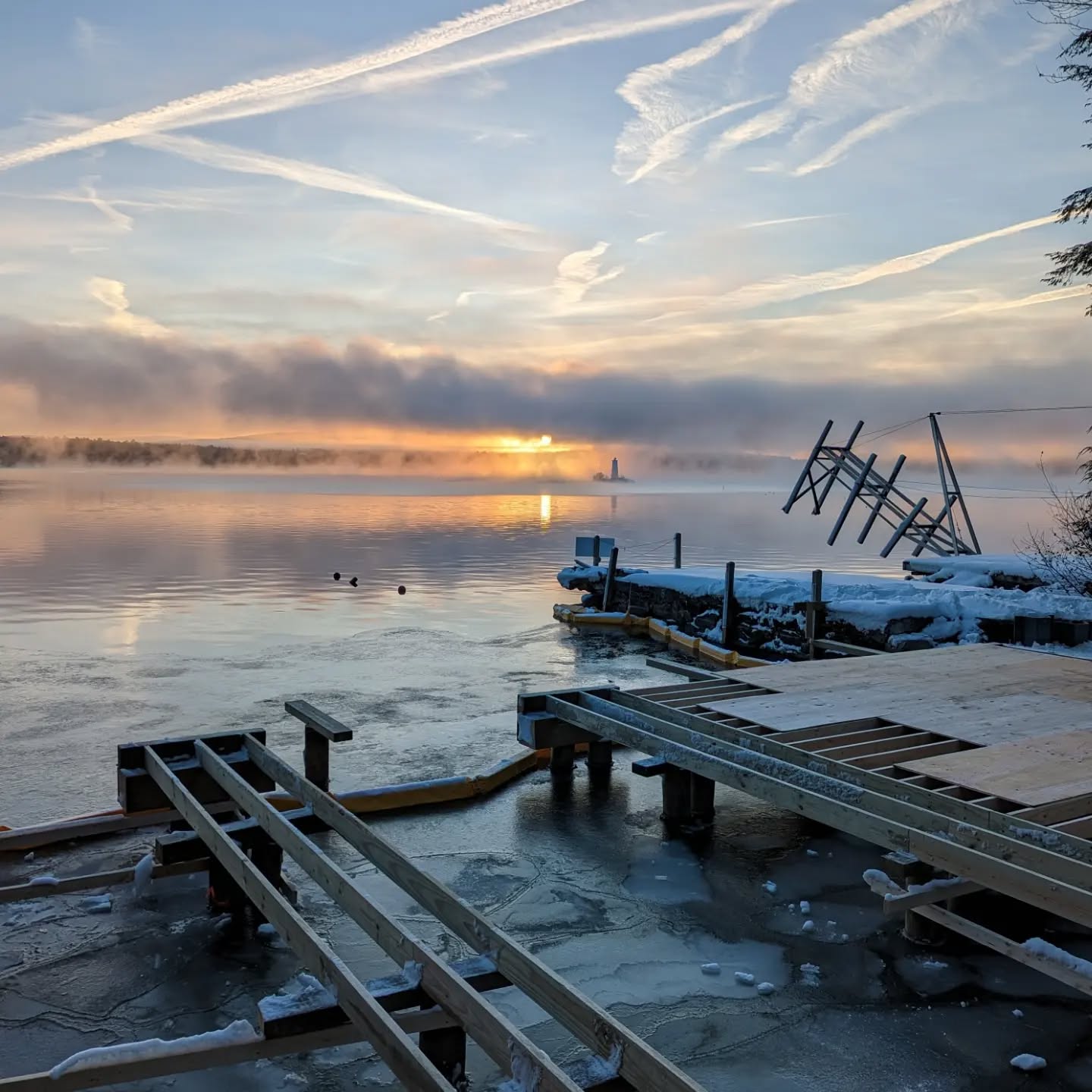 Started the day with a beautiful sunrise over lake Sunapee and ended the day with a completely assembled boat house frame. The next step is welding all the moment connections.
#welding #customfabrication #weldernation #welderzworld #sunapee #millerwelders #nh #lakesunapee #603 #metalfabrication #boathouse #dirtyhandscleanmoney #fabshop