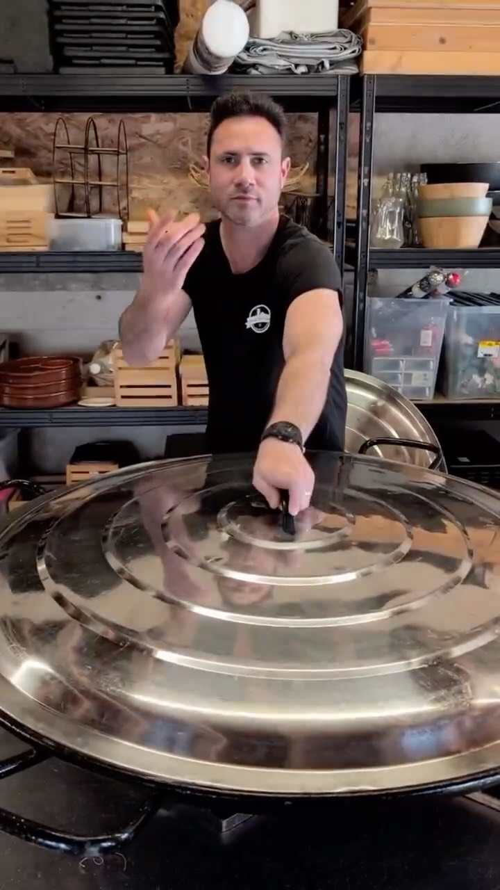 💥 Notre paella mixte n10 en livraison à l’IUT de Montpellier ce midi !
#traiteur #spanishfood #paella #montpellier #montpellierfood