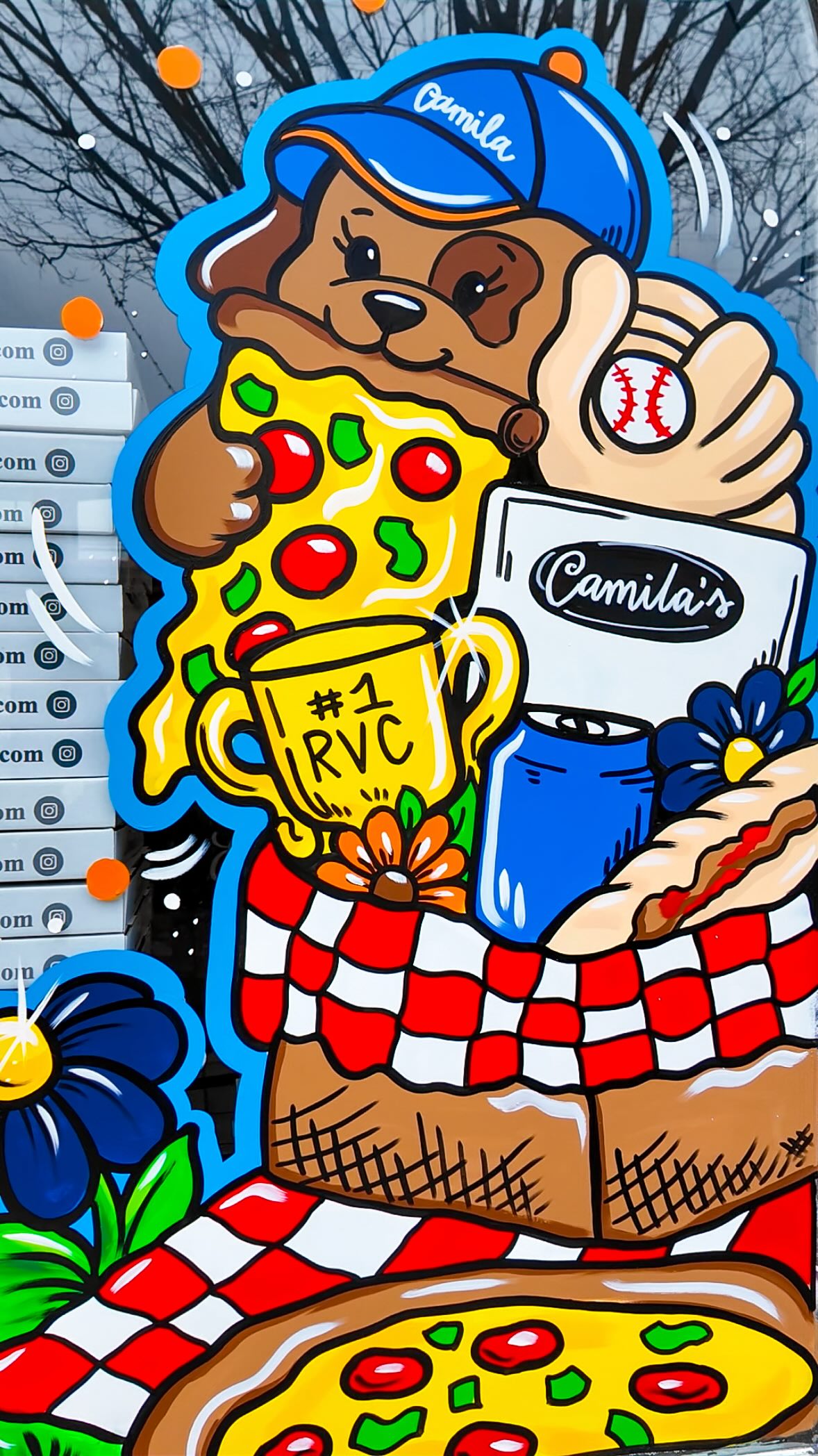 Post baseball game pizza picnic anyone?? 🍕⚾️
•
•
Hand painted for @camilasrvc 🧡💙🤍
•
•
•
#windowpainting #windowartist #longislandwindowartist #springwindow #easterwindowpainting
Long Island window artist | spring window painting