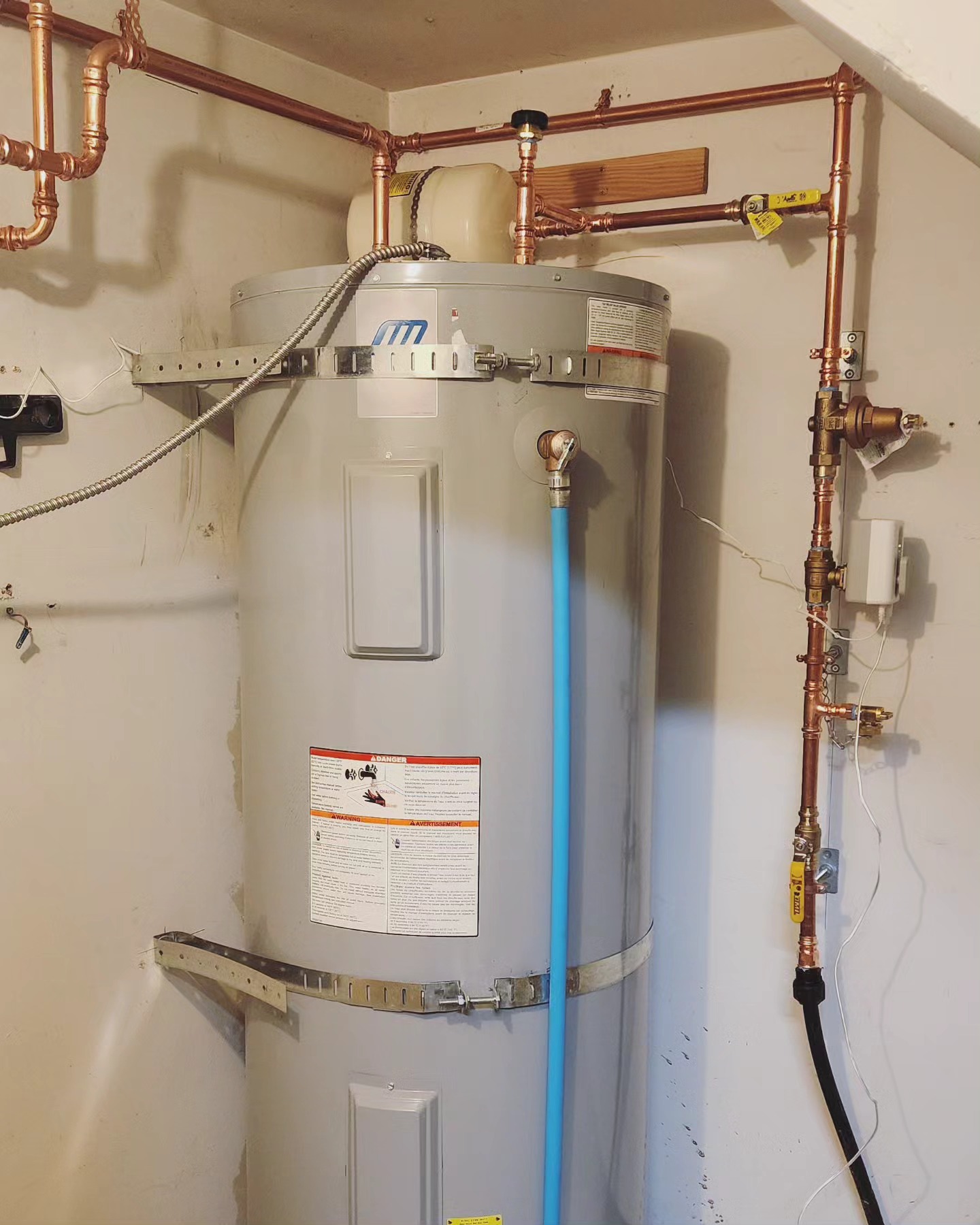 How I left it versus how I found it.
Piping not supported, expansion tank not supported, a black iron plug in the hot line, PRV failing, to name a few.
All remedied and added a @honeywell home resideo automatic water shut off.
@wattswater @apollo_valves
#plumber #gasfitter #seatosky #Whistler #Squamish