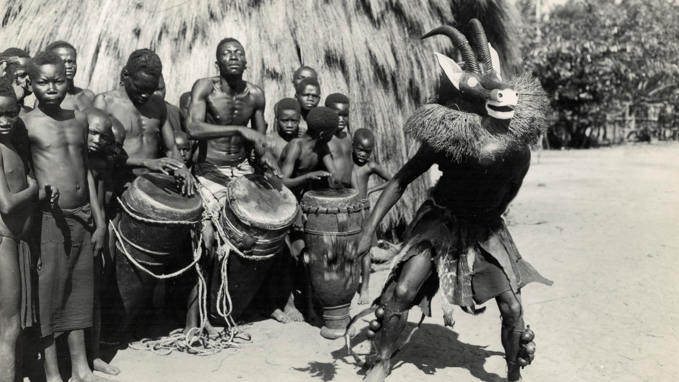 Lieven Storme vintage African photography and tribal art.
Picture of the day #135.
Heart4Darkness offers a collection of over 5,000 original vintage photographs that illuminate the rich cultural history and heritage of the African continent. All photographs have been assessed for authenticity, artistic quality, and condition of preservation and are unmounted or disbound unless explicitly stated otherwise.
Photographer: Lamote, Carlo (1928-2017).
Title: untitled (Danse de chasse chez les Baholo).
Date: 1950.
Country: DR Congo.
Medium: unmounted gelatin silver print.
Size: 18,1 x 24,1 cm.
Condition: very good.
Reference: CLVI0320/1.
Provenance: French private collection.
Extra: typed note with identification in French on verso.
Congopresse: 31.61/24.
A hunting dance among the Baholo: the dancerâs mask represents an antelopeâs head. Originally from Angola, the Baholo settled in the southern Kwango region at a relatively recent date, in the early twentieth century.
Location: Kinzamba.
Territory: Kasongo-Lunda.
Province: Kwango.
Visit our website for a biography of the photographer.
#kinzamba #kasongo_lunda #kasongo #lunda #congo #kwango #baholo #holo #congopresse #carlo_lamote #carlolamote #vintageafricanphotography #vintagephotography #supportunichir #supportvirunganationalpark #honestheartforcongo #stoptherobbery #standupforyourrights #wealthisnot havingmanypossessionsbuthaving fewneeds