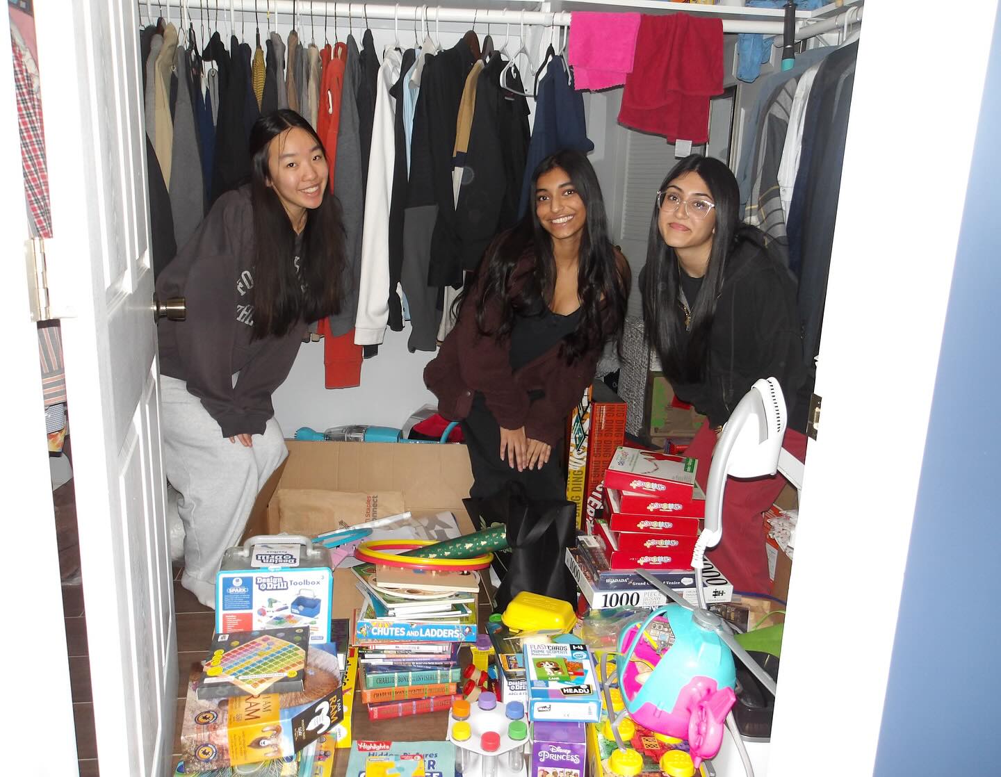 02/07/26
We’ve gathered our donations across 13 towns in Bergen County, NJ. Thank you to all that donated! This day, we were able to sort through 330+ donations! Stay tuned to see our donation distribution! #everykidcan