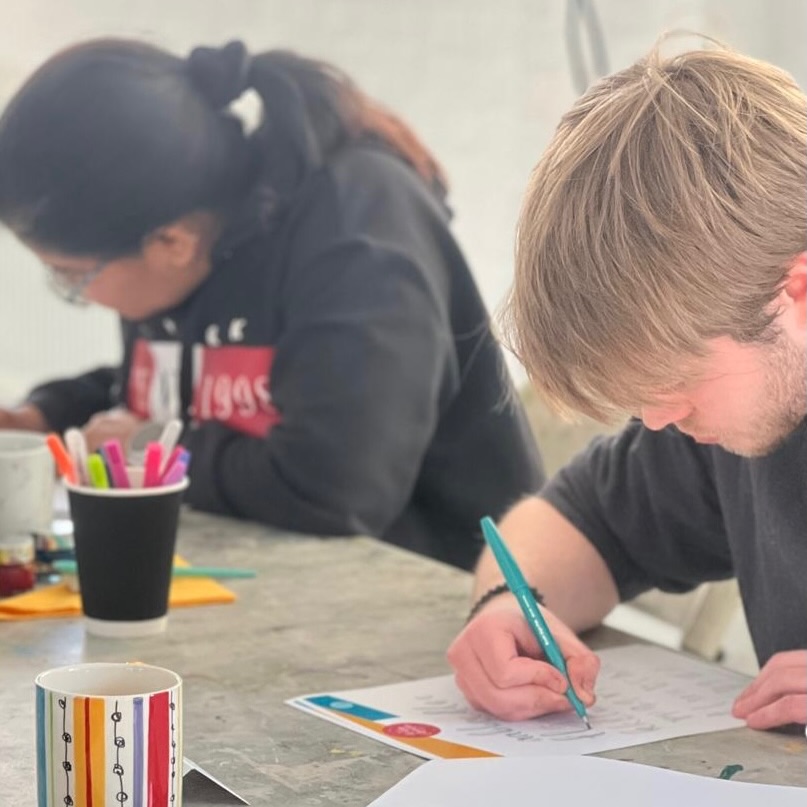 Today we were dotted all across the country, in Rutland, Cirencester, Hove and Warrington. We were sharing our love of calligraphy with so many wonderful people ✨
There’s something so special about those first strokes… watching confidence grow, seeing letters take shape, and that moment it all starts to click.
Thank you so much to everyone who joined us today as we absolutely loved teaching you. We hope this is just the beginning of your calligraphy journey, and that your pens keep moving long after the workshop!
Here’s to many creative moments ahead… ✍️ #calligraphyclass #calligraphyworkshop #calligraphyuk