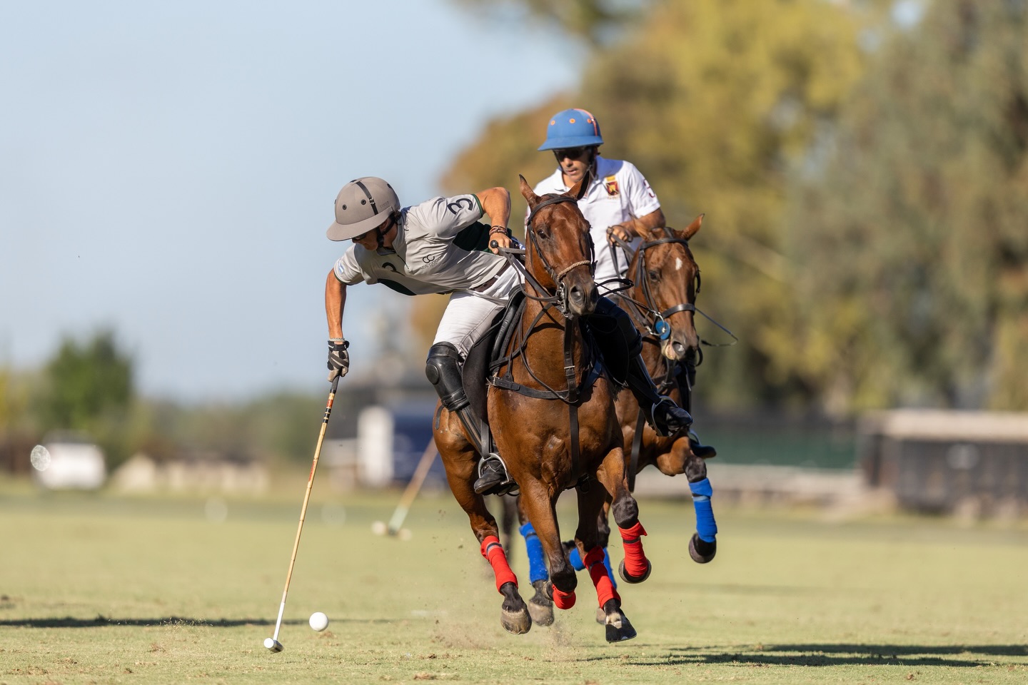 🏆WEEKEND CUP
Este miércoles empezó la Weekend Cup con dos partidos bien peleados:
La Guapa se llevó el partido frente a Salvador Gaviota (9-7)
y Los Cocos ganó por la mínima a La Pausa (9.5-9)
Se viene un sábado de finales.