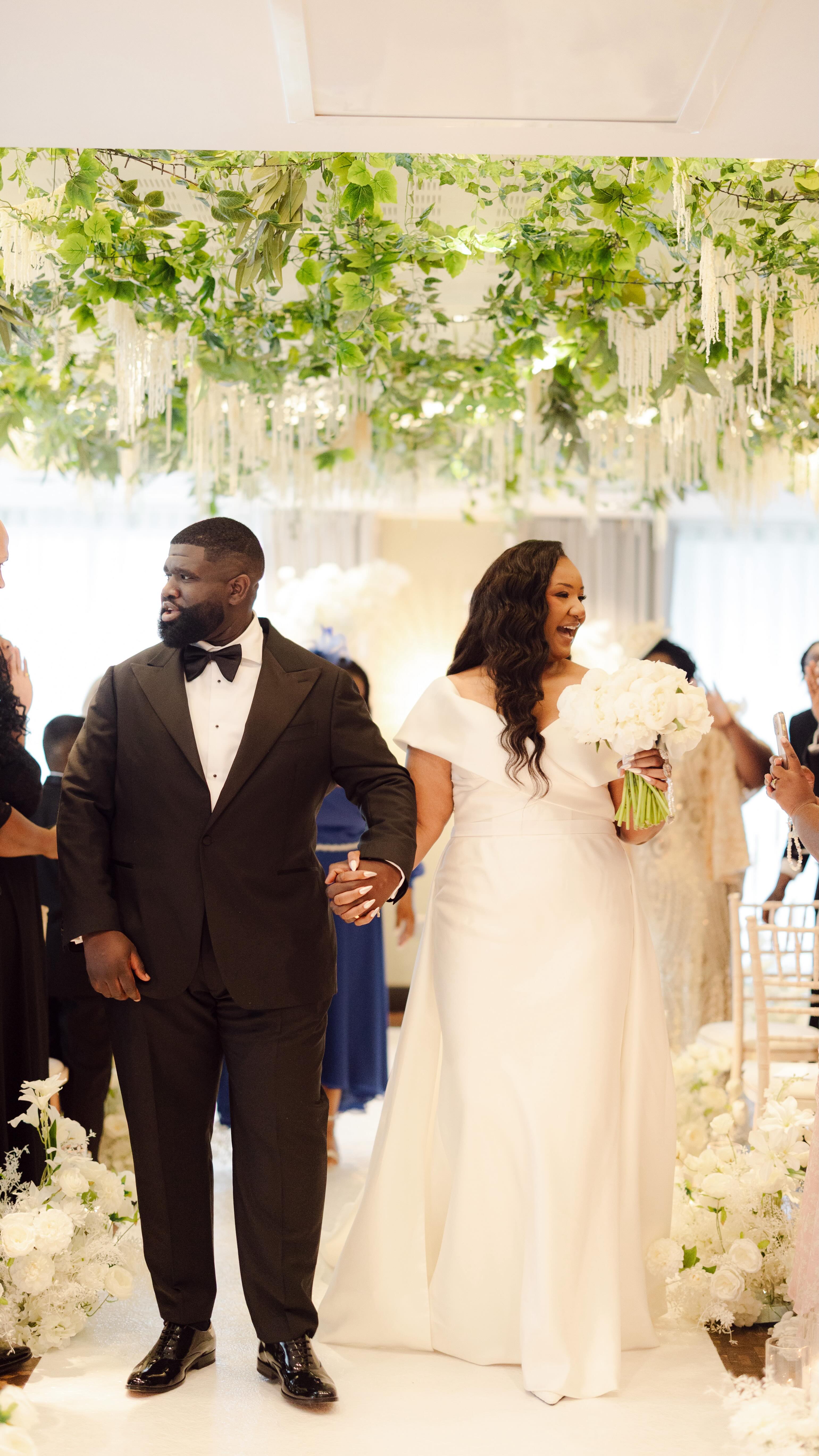ESME & BRANDON
Join us behind the scenes at @southplacehotel as we create this beautiful ceremony space for a lovely couple! The vision was a soft, neutral palette with a warming glow. Watch 2.5 hours in 25 seconds!🤍
#WeddingDecor #BehindTheScenes #SouthPlaceHotel #LondonWedding #CeremonyDecor
