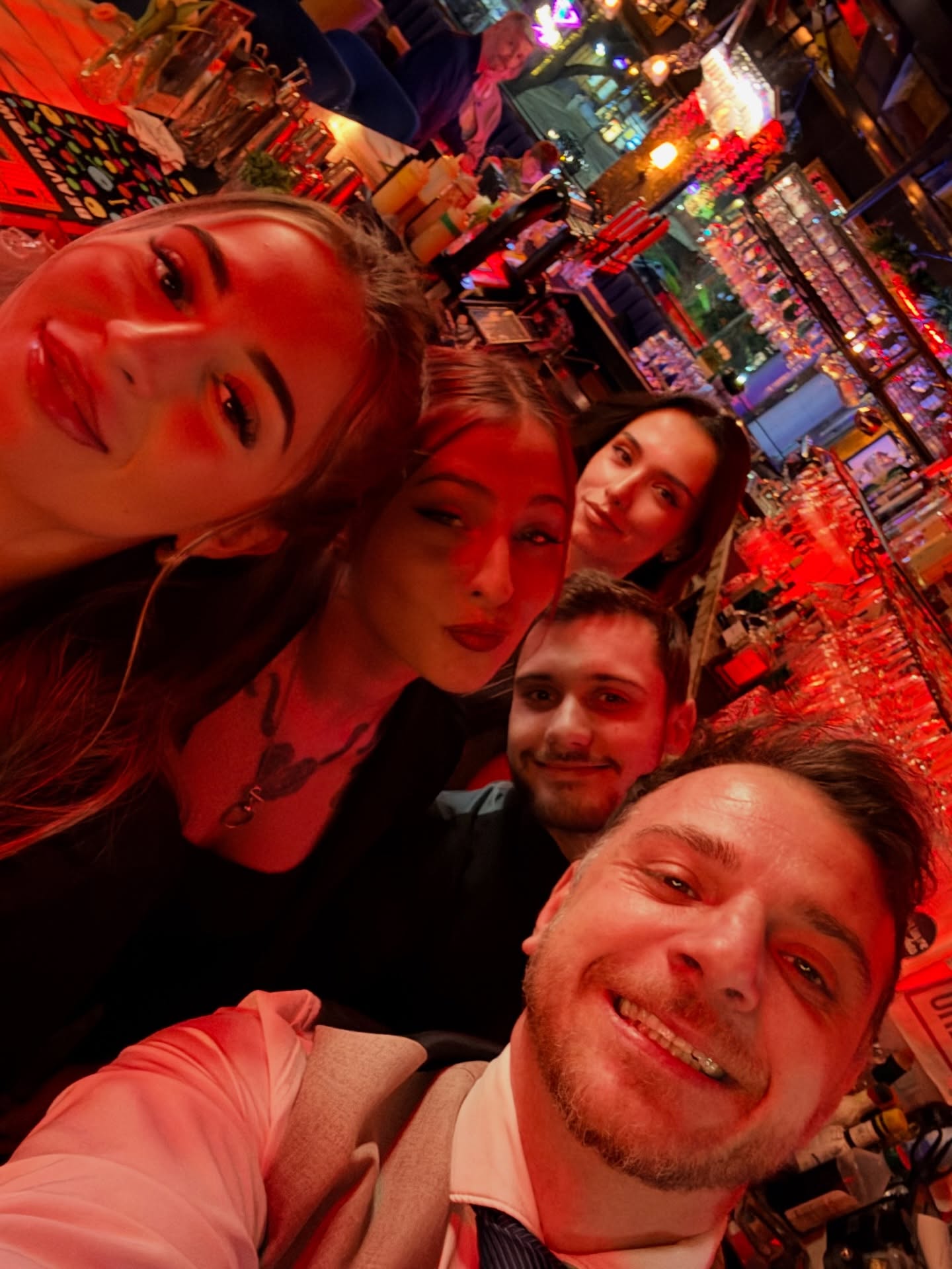 Happy Saturday 🍾🥂🎊❤️ @zebrano_brentwood