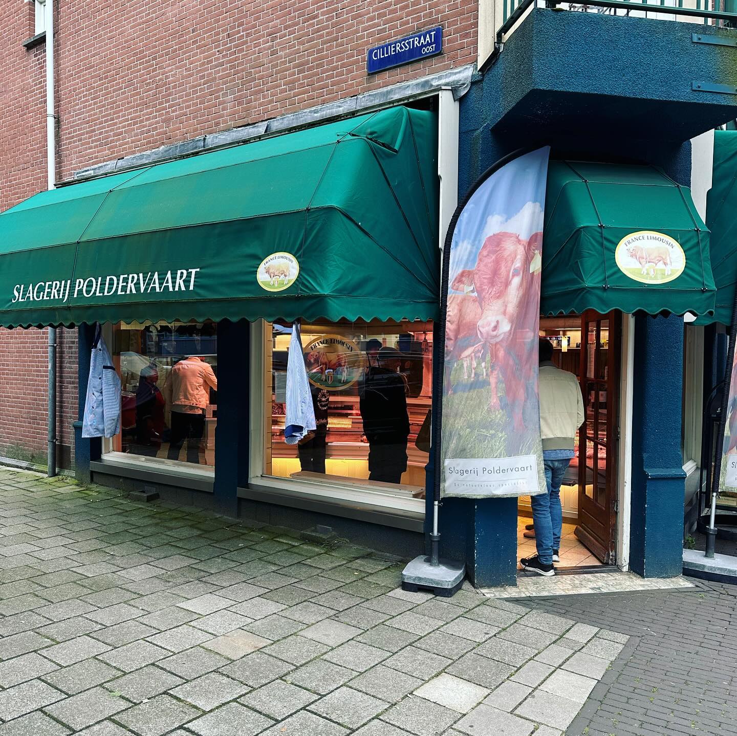 The end of an era 🥹 Seven years ago we walked into this cute butcher shop across the street from our Cottage, to see if maybe they could provide us with some sausages and bacon for our English breakfasts and - of course - some nice cuts of meat for our Sunday Roast. It was the beginning of a very special relationship with some real passionate people.
And now, they are closing down the shop and leaving our lovely neighbourhood. We’re so sad to see them leave 😭
Dear @slagerijpoldervaart , we will never forget…
…The tastiest joined effort that is the pâté you make with our pickled chillies (which will stay on! Don’t worry) 🌶️
…Running across the street in a busy service to quickly get some stuff and always being helped out right away ❤️
…Heating pies in your oven when we had a massive power blackout but also a restaurant full of guests 🙈
…Letting us store boxes full of food when another fridge or freezer broke down 😭
…helping out in a busy butcher shop when we had to shut down business because of Covid 😅
…All of the lovely food we made together 😋
…Your happy faces 😎
This is not a goodbye, we’ll meet again! We will keep serving those great sausages, tasty bacon and lovely pate! And probably - every now and then - these special eggs with their famous filet américaine will be on the menu ❤️❤️