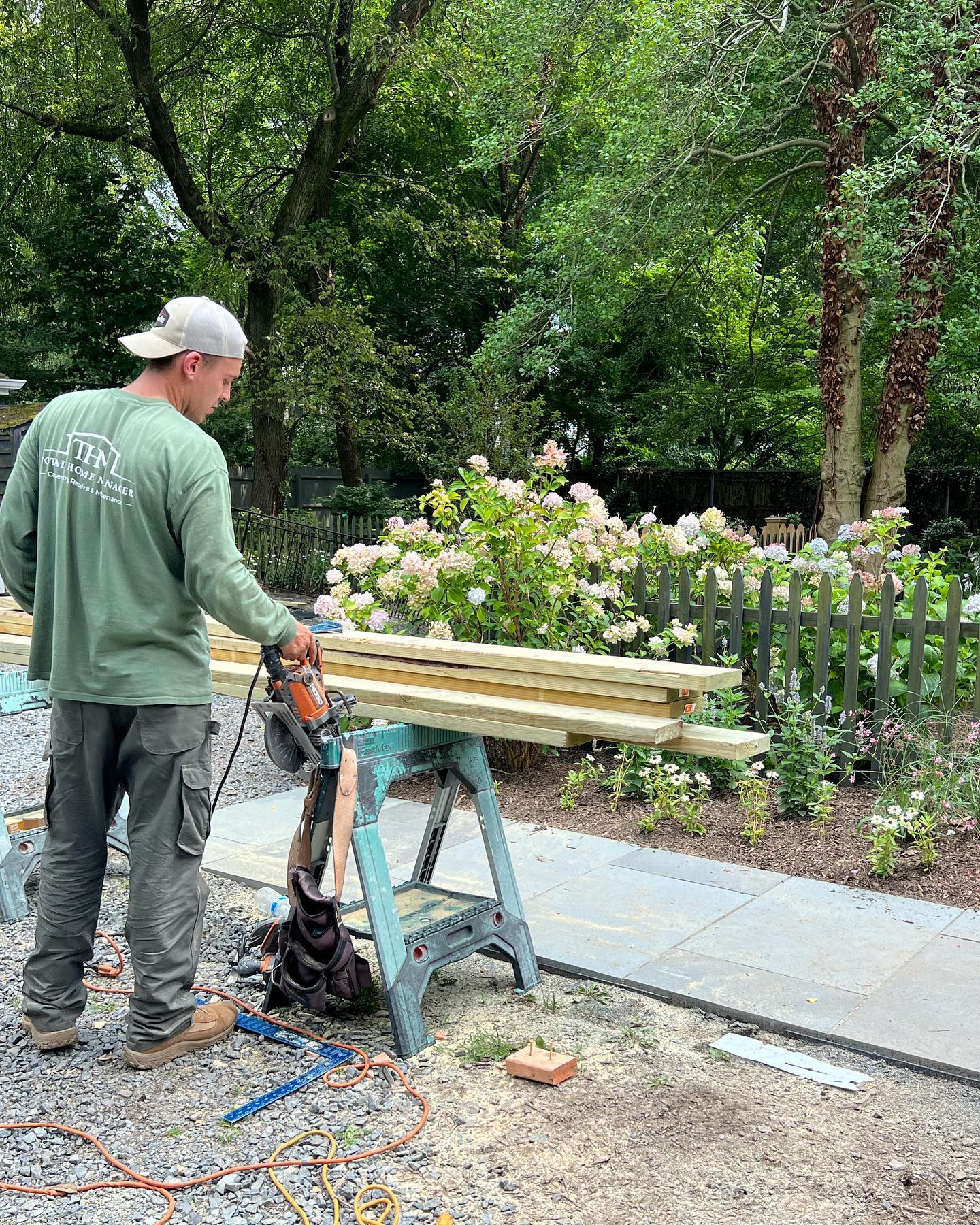 The rain has cleared, and the massive tree root that disrupted the foundation has been completely ground down. Now, it's time to lay down new wood and make these back patio stairs functional and beautiful again!
#patiorenovation #totalhomemanager