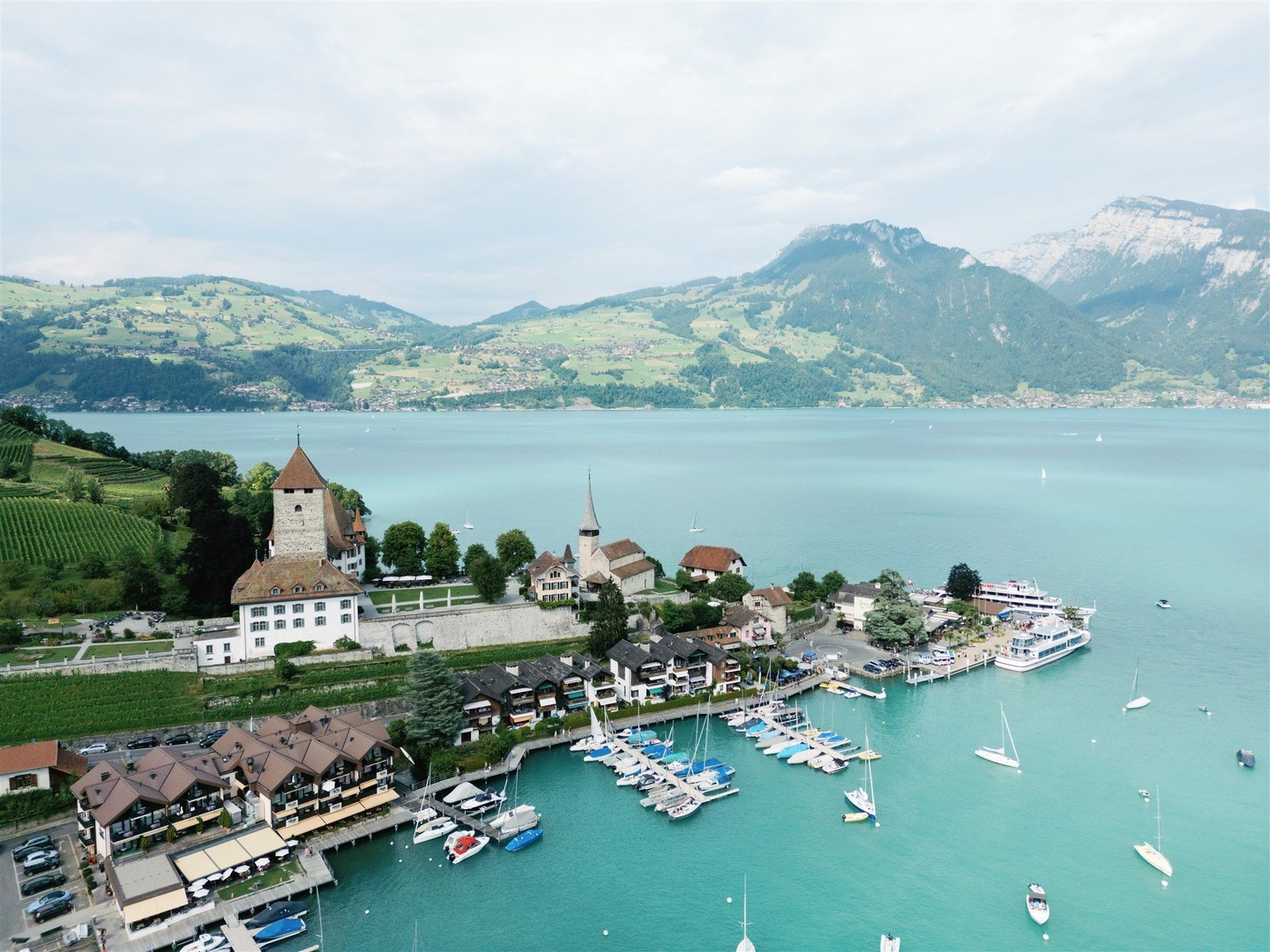 The setting shapes everything.
When choosing a venue, we always look for more than beauty — we look for atmosphere, flow, and that rare feeling of being somewhere truly special. Some places simply hold celebration so naturally.
Wedding Planning, Conception & Design: @gaeadesignevents
Floral Design: @gaeadesignevents
Photographer: @nathangeorgephoto
Tablecloths & Chairs: options
Location: @victoriajungfrau
Cake: @pandemiel.ch
Band: @moondancersband
Hair & Makeup: @julia__dittrich
Candles: @esteranderik @carpe_home
#GAEADesign #DestinationWeddingPlanner #WeddingVenueInspiration #LakeViewWedding #LuxuryEvents