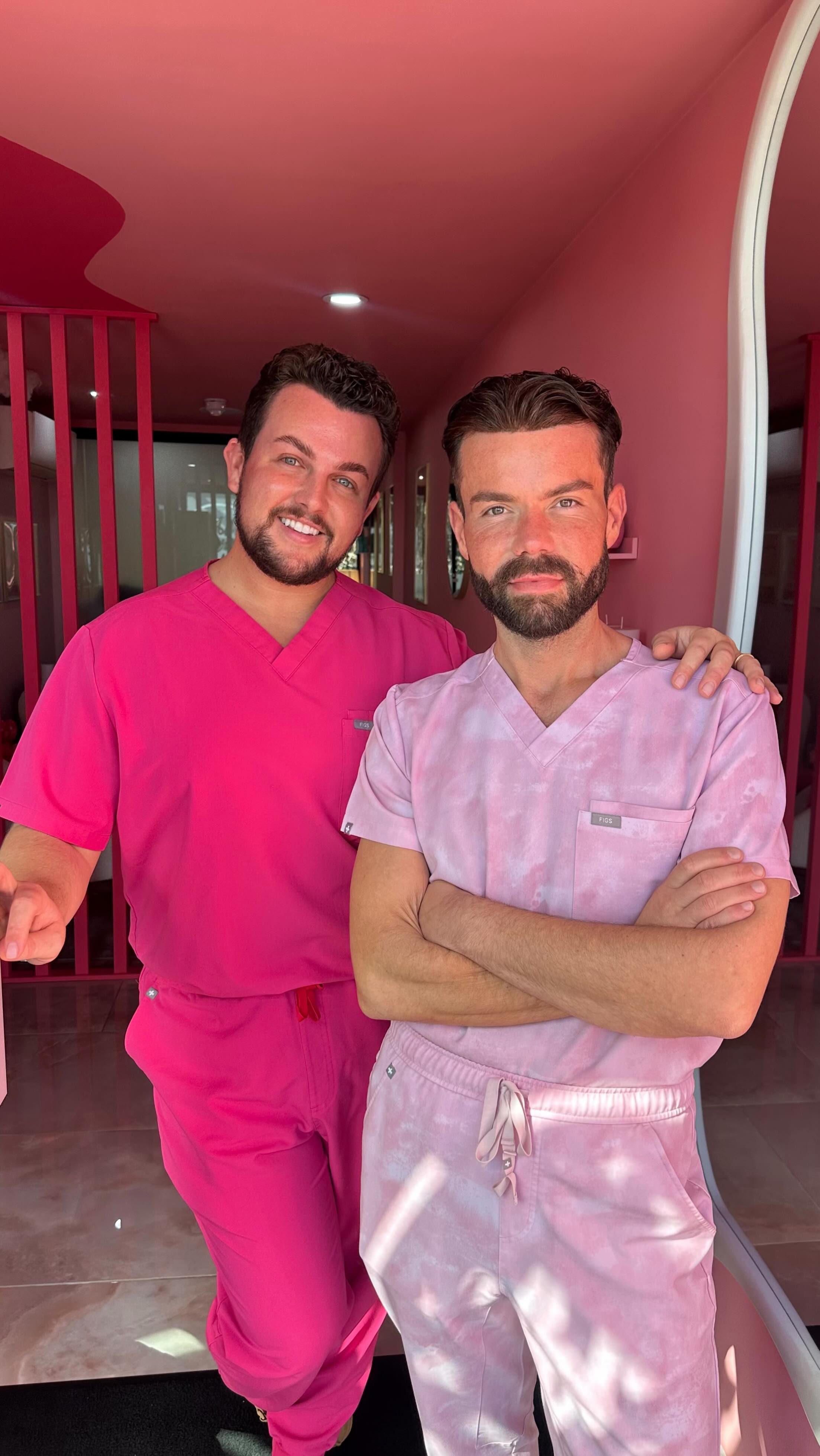 We’re all ‘ n a t u r a l ’ here … promise 🤣
#funny #funnyreel #naturalenhancement #aesthetics #trendingreels