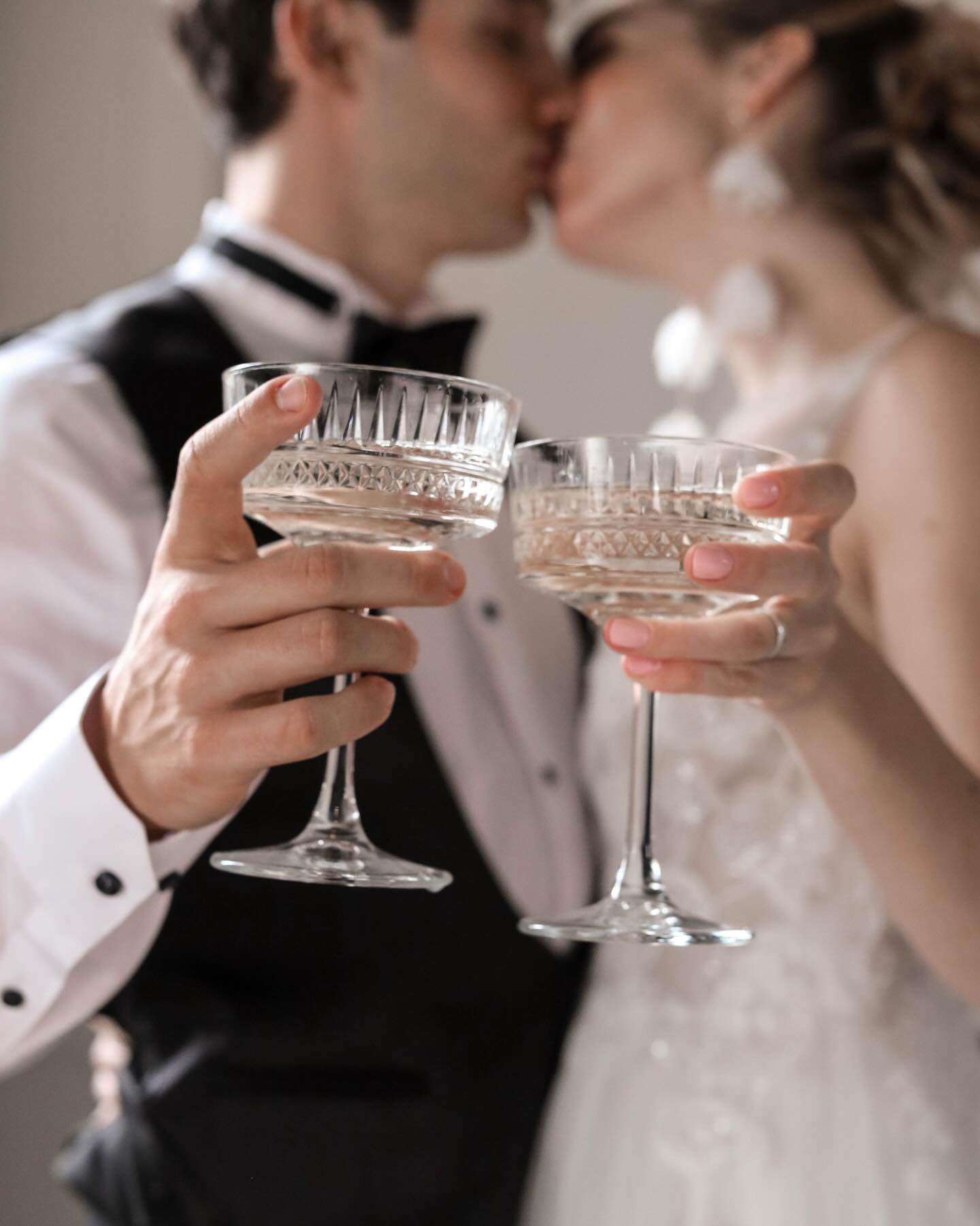 Not saying every wedding needs a champagne tower butā¦.
#weddinginspo
#weddingphotography
#hertfordshireweddingphotographer
My enquiry form is in my bio⦠where you can enquire for your wedding day⦠complete with champagne tower šš»šš»
Workshop @Escape2create
Workshop hosts: @victoriamitchellphotography @loveandlifestudio
Venue: @chicheley_hall
Styling & Coordination: @misscarlysleandcoevents
Coordination Assistant: @junoweddingconcierge
Make up artist: @alikynoch
Hair: @rebeccaowenhair
Florist: @thesecretflowerlounge
Dresses: @morgandaviesbridal
Dress designers: @maggiesotterodesigns @lunanovias @lunarosa modeca
Suits: @fogartyformalhire
Bridal shoes: @adorn_shop_studio
Cake: @erzulecakes
Stationary : @oliveandmillicent
Accessories: @victorialouiseaccessories
Rings : @ameliafinejewellery
Furniture: @rosetoneeventfurniture
Champagne tower: @montysginbar
Models: @anakarina_modelling @real_couple_wrens
