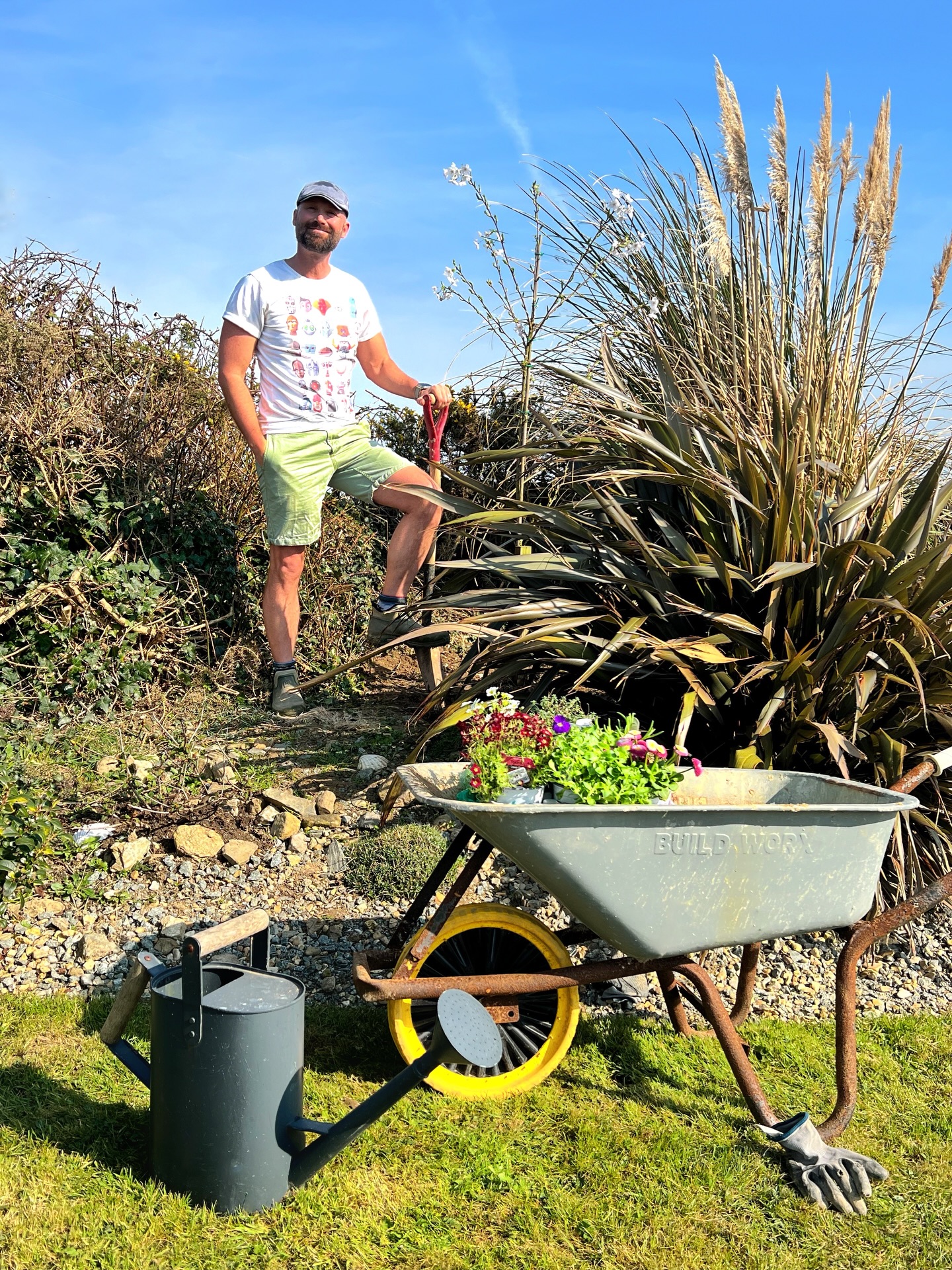 With Easter just a few weeks away, preparations are under way across the garden 🪴 Come and spend a night or two as the Hook Peninsula awakens early from Winter slumbers ☀️
•
#hookpeninsula
#hooktourims
#visitwexford
#thistledownlodge
#irishstaycation