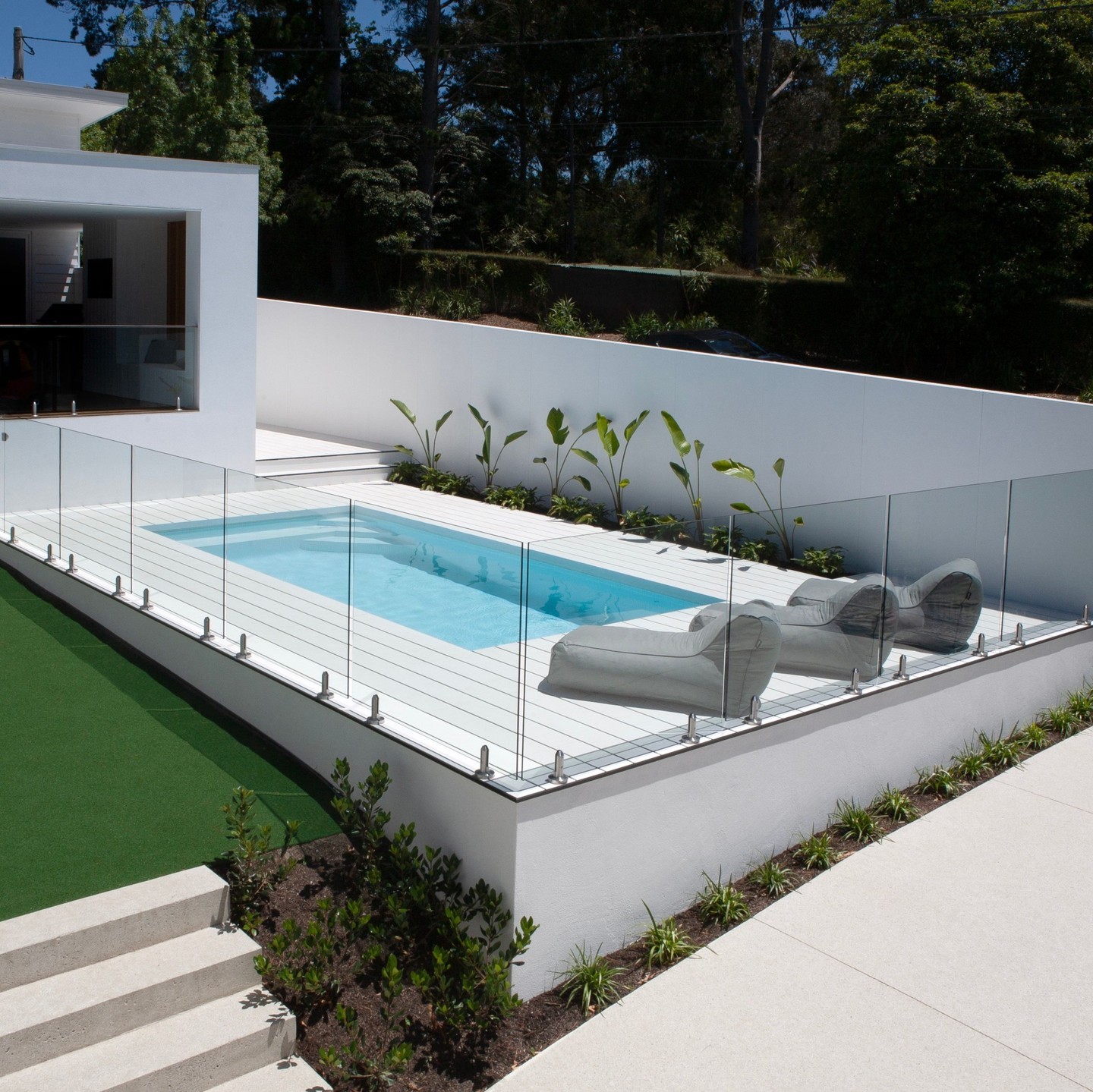 What do you think of our latest plunge pool installation in Wonga Park? The 6m x 3m pool seamlessly complements the owner's Hamptons inspired vibe and the white glass mosaics from @paversplus glisten in this chic outdoor space ✨️
Thank you to these legends for helping us create this dream pool for these lovely clients:
@paversplus
@poolcare.plus
@maytronics_australia
@hayward_australia
@bioguardaunz
#plungepool #pooldesign #pool #poolbuildermelbourne #poolproud #poolinspo #pooltime #poolside #poolbuilder #swimmingpool #poolenvy #plungepoolsplus