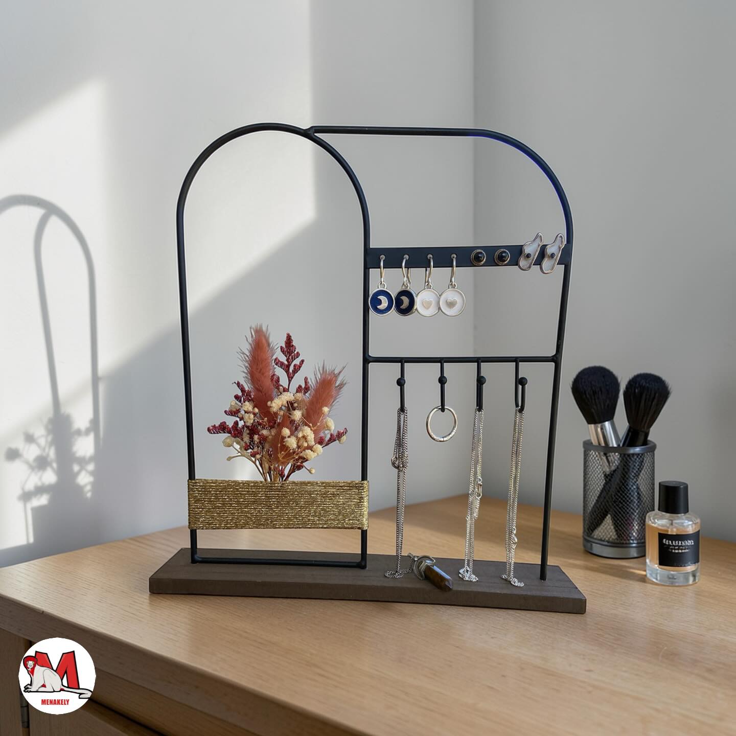 ✨ Sublimez votre intérieur avec nos sélections de bijoux en argent, fabrication artisanale à Madagascar. Livraison offerte. Passez commande sur notre boutique en ligne sur la bio
Et si votre prochain achat professionnel ou personnel avait un impact réel à 8 000 km d’ici ? 🌍✨
#ConsommationResponsable #bijouartisanal #bijouenargent #frommadagascar #madeinmadagascar