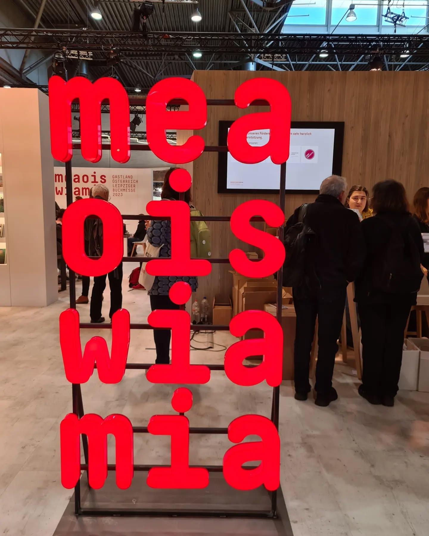 Buchmesse Leipzig 2023
Schön war's!
#leipzig #bookfair #buchmesse #meaoiswiamia