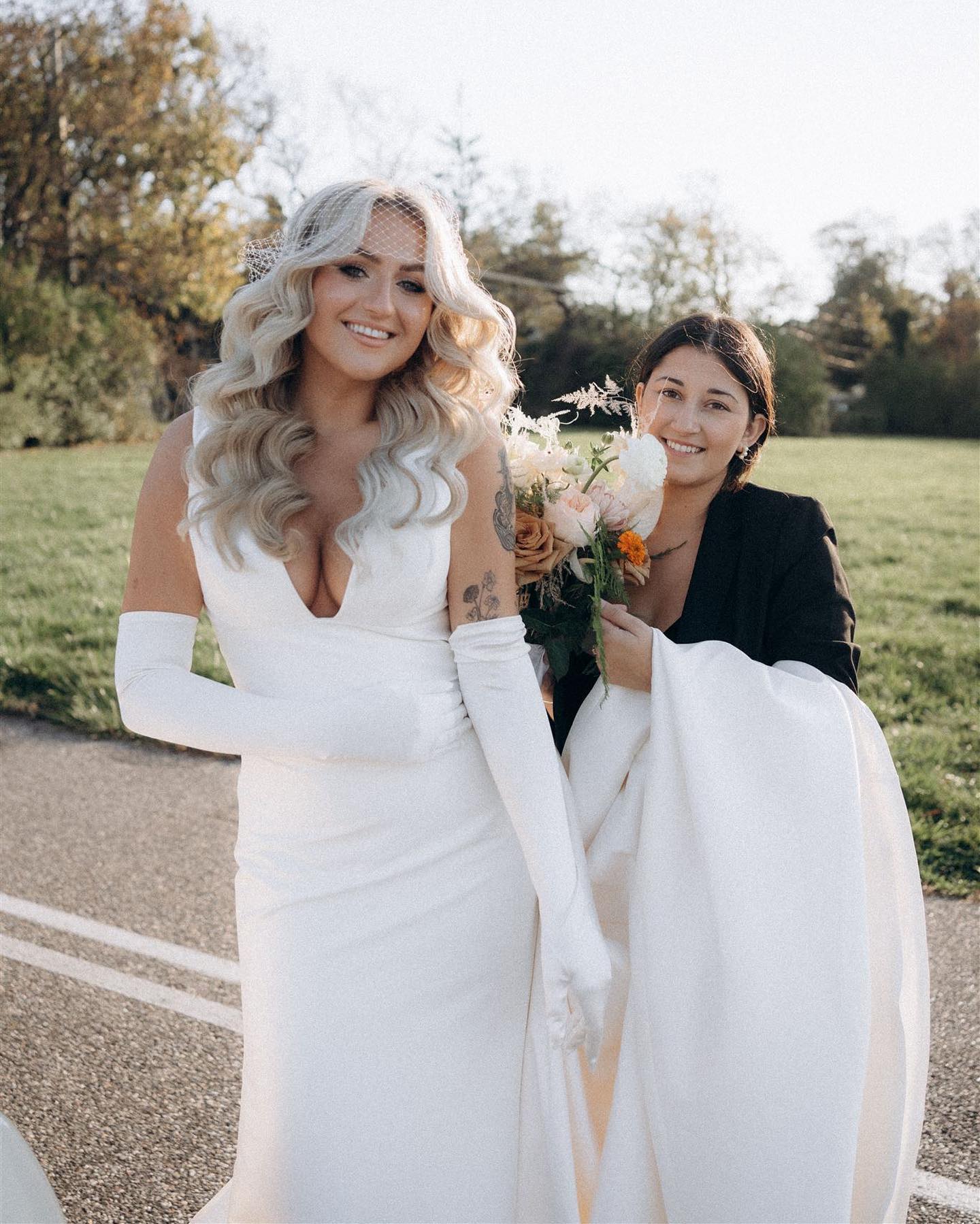 doing what i love with beautiful bride @kirstiemcaulay 🤍
photo by: @thedvimage