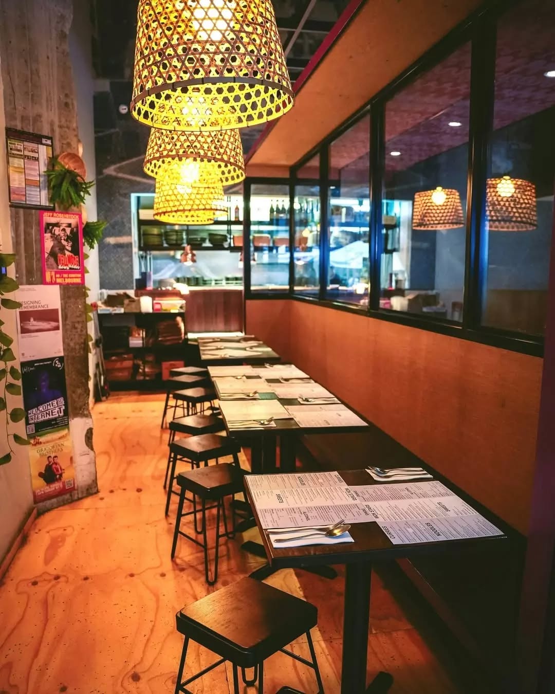 Step inside and let the city fade a little... 💙🍜
Inside Pok Pok Junior it’s all about that laid back street energy and the kind of atmosphere that makes you want to stay a little longer than planned. The perfect spot to settle in and enjoy Thai street eats, right in the middle of the CBD.
📍 Book your table via the link in bio!
#PokPokJunior #ThaiFoodMelbourne #MelbourneLunch #MelbourneCBD #AsianStreetFood