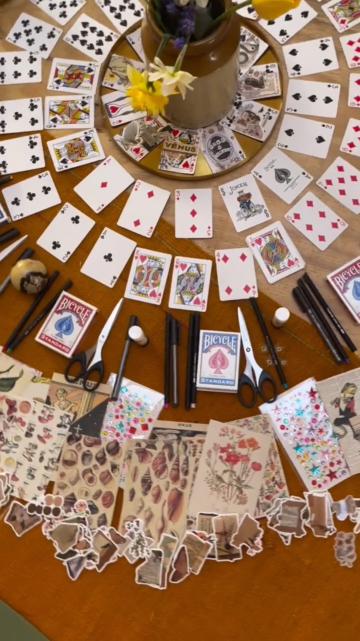 What a beautiful Spring Equinox weekend ☀️🌼 ✨🌿
Time in nature, bathing in her wisdom and becoming one with her energy, followed by making my first oracle card deck 🌈💫🌸
I was so excited to be running this oracle card making workshop with Hannah @whiteleafyurt to celebrate the Spring Equinox and the magic was truly alive 🌸🃏 Watching everyone connect on so many levels and begin to birth their seasonal path oracle cards was pure joy. 🌀💫
We loved it so much we’re already planning our return this autumn for another workshop. Watch this space 🍂✨
#springequinox #amersham #buckinghamshire #shamanicdrumming #forestbathing