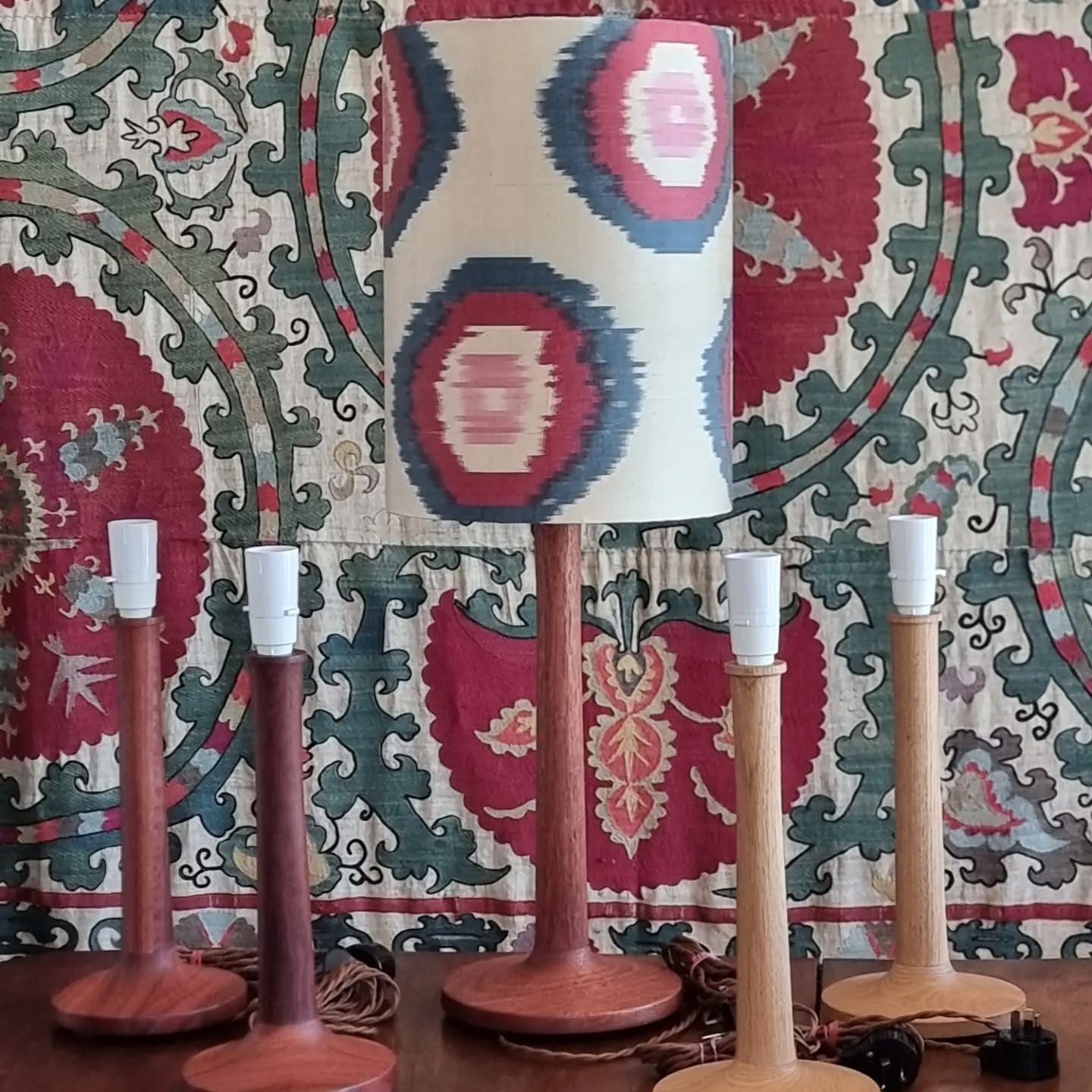 New stock has just arrived of our handmade lamp bases made from sustainable jarrah and oak. Priced from $245.00 Lampshades can be made to order from the on our website. www.fabricoflife.com.au/lampshades
#sustainabletimberlampbase
#sustainabletimber
#handmadelampbase
#lighting
#handmadelighting