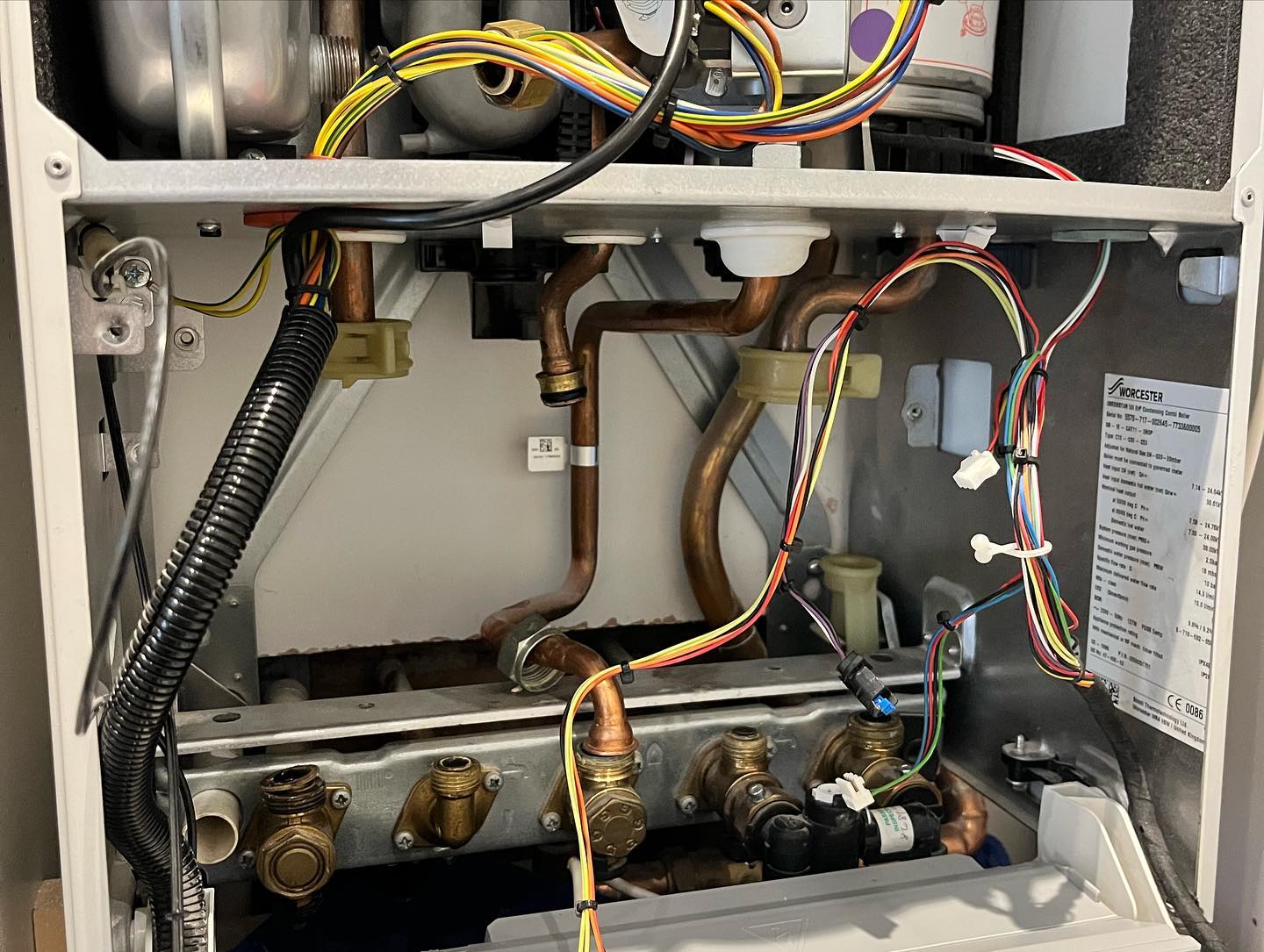 Just one of the jobs carried out this week. Emergency plate heat exchanger swap at a clients rented property. Boiler overheating when hot water demand and flow fluctuating when tenant was showering. Strip out boiler and plate swapped ✅ no more problems 👍🏽