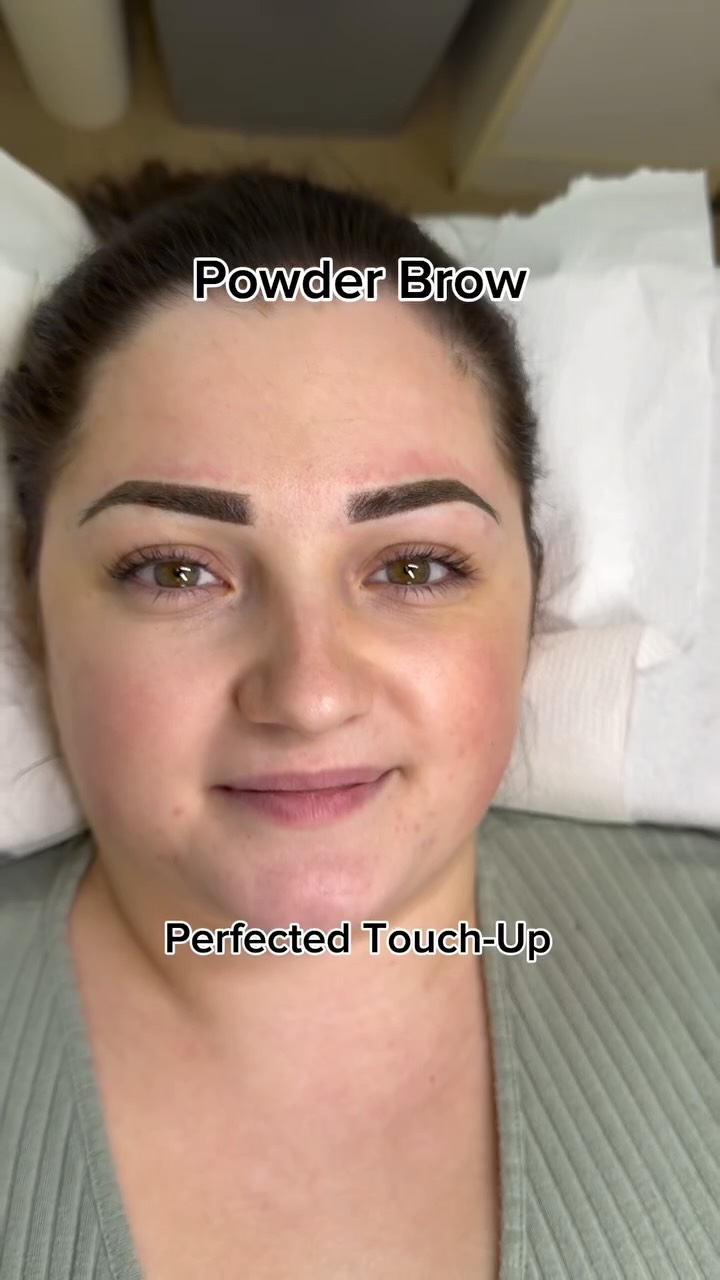 Tired of uneven, thin brows every day?
She was too… busy life, no time, always fixing them. ✨
Between work, being a mum, and everything else — who has time to draw perfect brows?
Now she wakes up ready, feeling confident and put together.
This isn’t just brows, it’s freedom.
Powder Brows journey: before, mapping, immediate result, healed first session, and perfected touch-up.🫶
If you’re done wasting time… this is for you.
Follow @belens.pmustudio and start your glow-up. 💕
#pmu #powderbrows #spmuuk #permanentmakeup #cardiffbrows