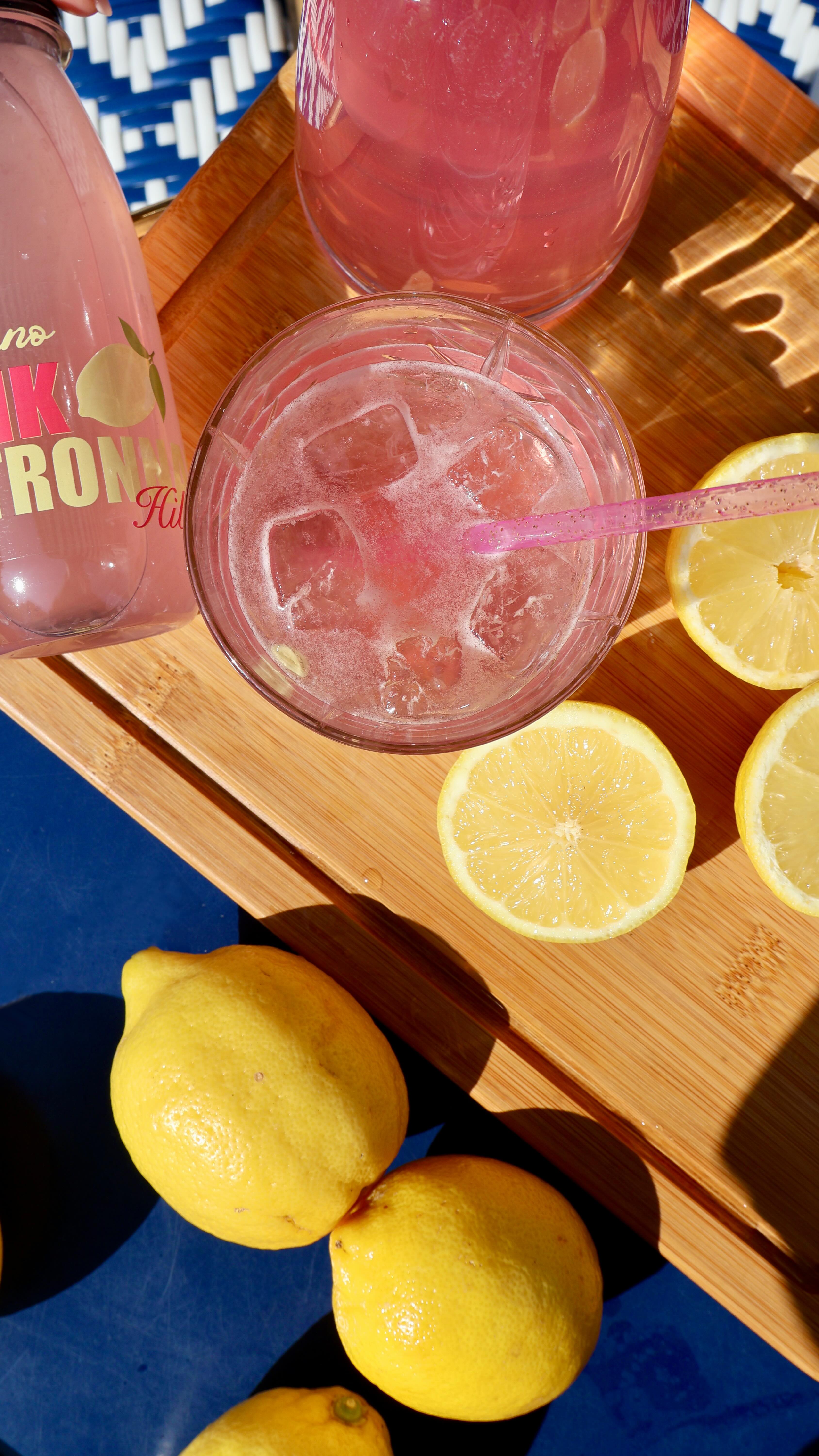 Quand notre pink citronnade faite maison a le goût des vacances au soleil 🌞
#novettino #citronnade #hibiscus #homemade #pourtoi