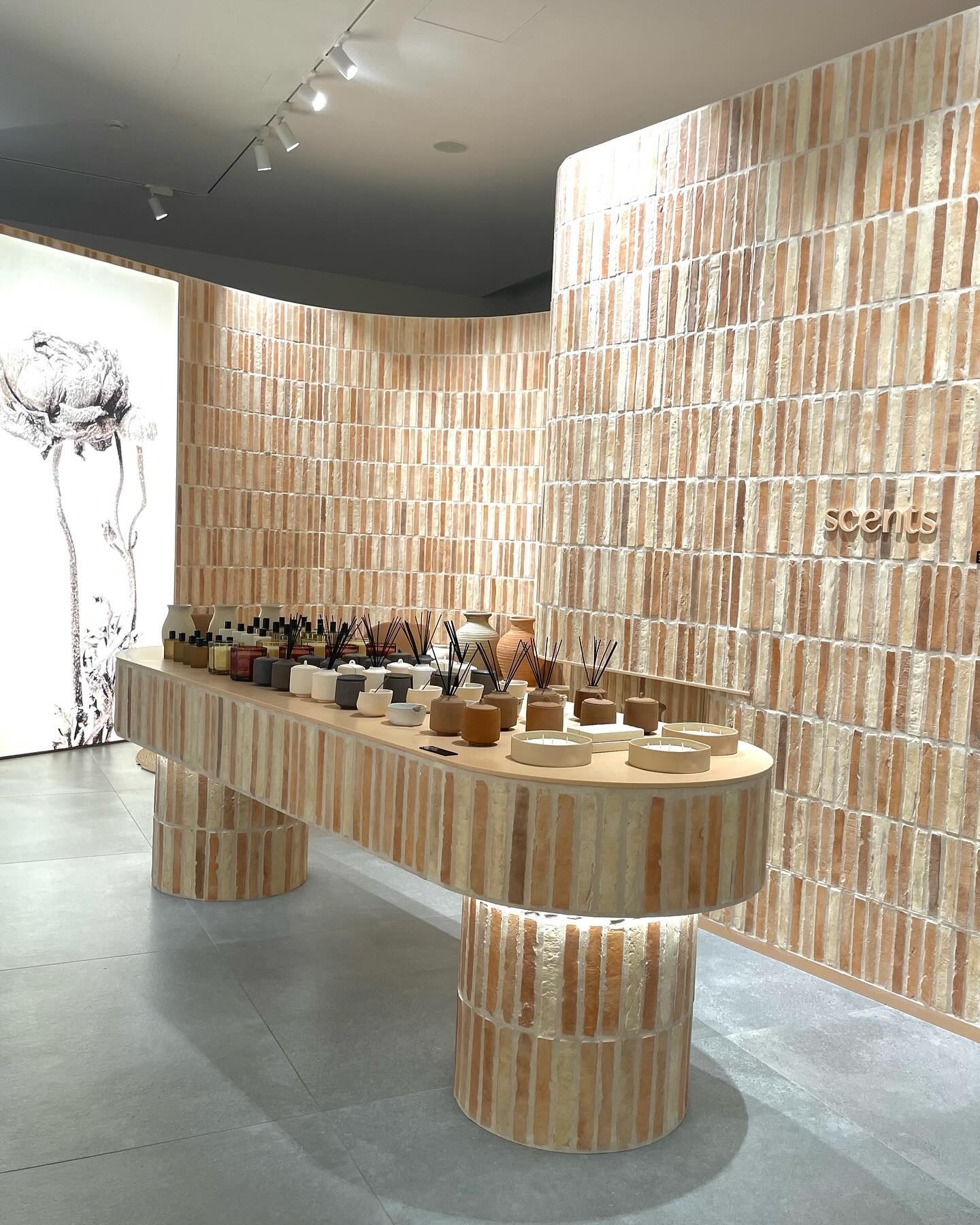 @porcelanosa HQ does not disappoint. We’ve started to ask ourselves, “what can’t they do?”
Thanks for sponsoring such an inspiring trip and showing us all the ins and out.