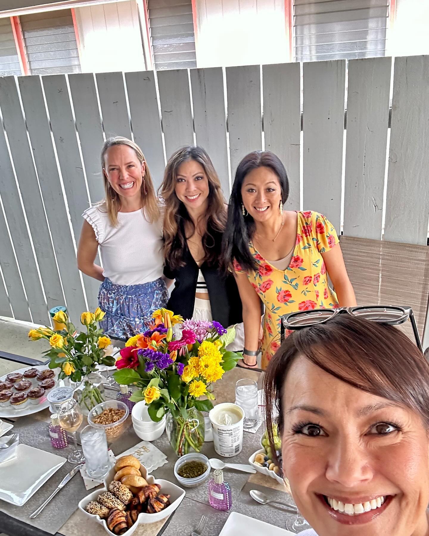 Belated happy birthday @chanamc! 🎂 Spring brunch for a beautiful woman. 💐 Cheers! 🥂 @thefirmpilates