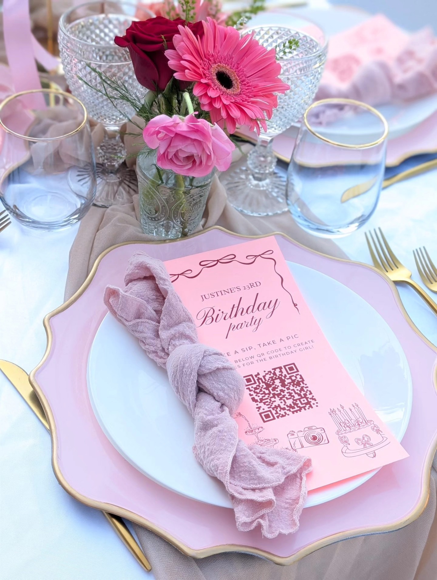 SIGN OF LIFE!! ππ½ββοΈππ½ββοΈ
Hello! Hope everyone is having a great summer! ππ
Check out this beautiful, summery tablescape that we did recently. πΉπ·π»
FLORALS: @stunningflowersandgifts
RENTALS: @locationfiesta
#glitzetglamor #summer2025 #smallbuisness #surviving2025
How are our small business friends doing??