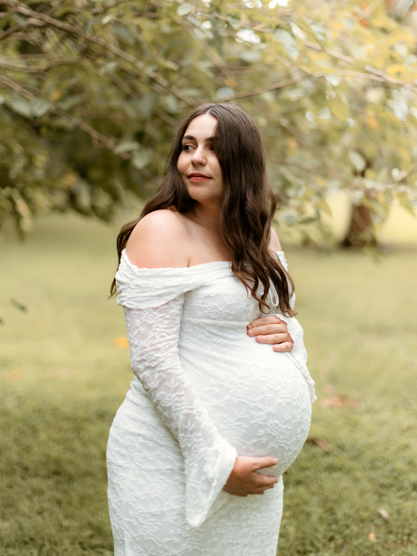 Maternity sessions are like a blooming flower. 🌸
The gentle peace of a precious moment in time before the tiny toes are pitter pattering around the house.
#maternityphotoshoot #maternityphotography #sydneyphotographer #penrithphotographer #westernsydneymums