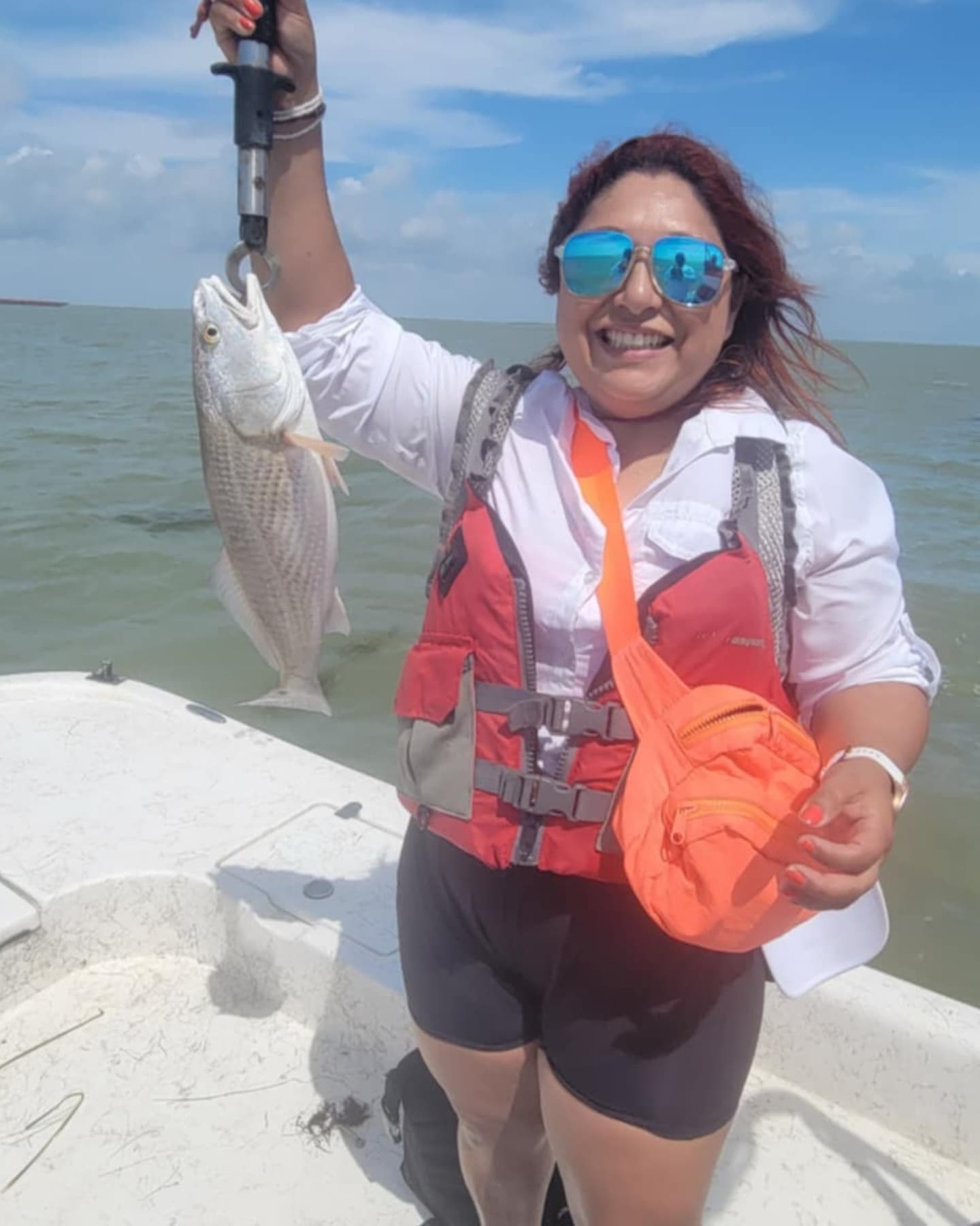 Yesterday's morning 🎣 excursion with Johnny and Monique... Bite was a little slow early morning but then arouund 10:30am, the heat turned up... Johnny and Monique were nailing Reds left and right... Was hard keeping up with pics and videos, while trying to net fish... Solid morning 🎣 #fishon #southtexasfishing #arroyocity #triplejchartersllc