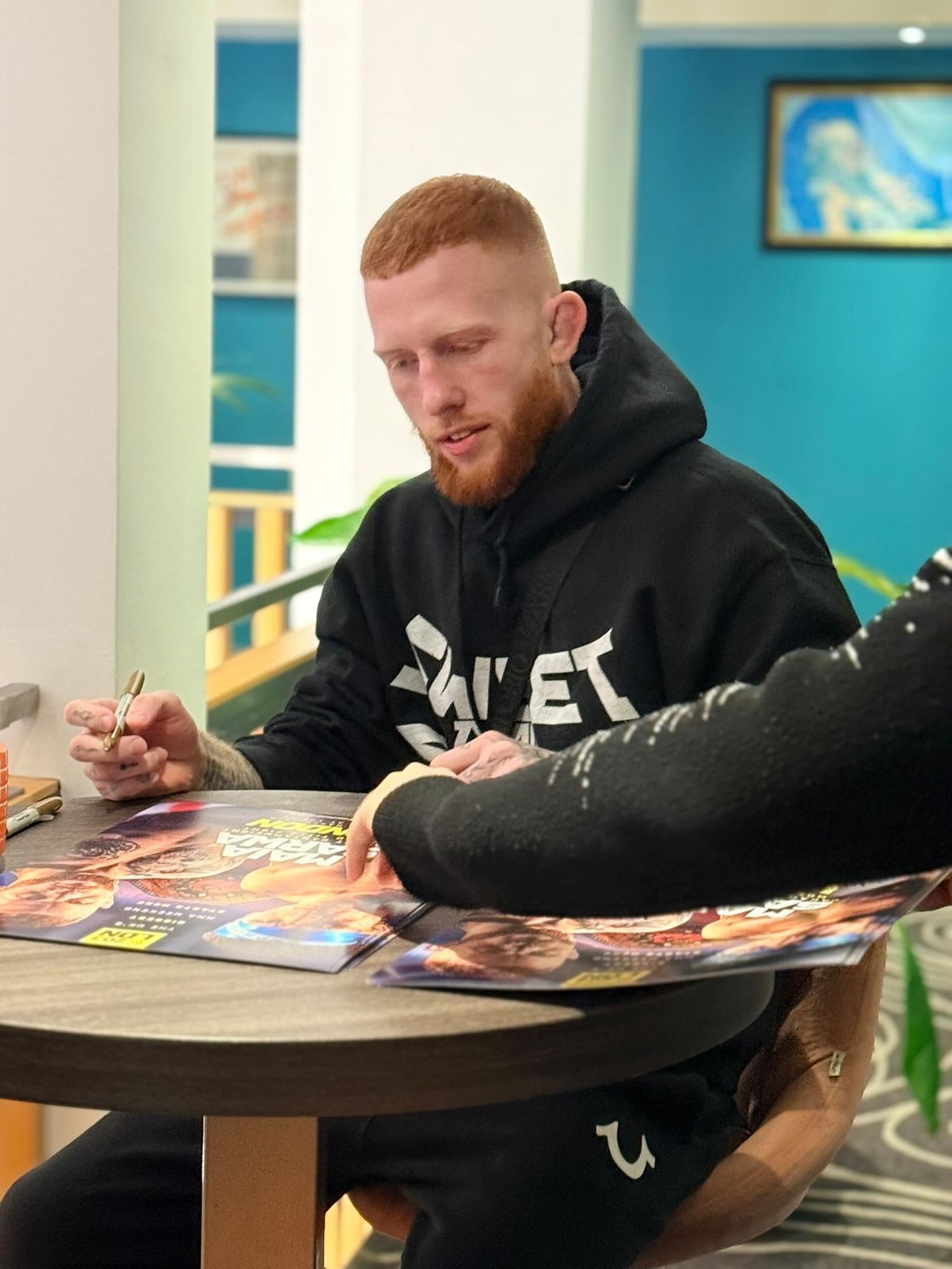 The Battle Before The War ⚔️💧
Before the cage.
Before the crowd.
Before the first punch is thrown…
There’s a fight most people will never understand.
The weight cut.
Days out — water is manipulated, sodium is controlled, carbs are stripped back.
Then it comes down to the final push… the water load, the depletion, the sweat sessions. Hot baths. Layers on. Every drop earned.
It’s not glamorous.
It’s not loud.
But it’s one of the hardest parts of the entire fight camp.
This is where discipline is tested.
This is where fighters meet themselves.
Ollie has gone through it all — dialled in, professional, relentless. The body drained, but the mind sharp. Because this isn’t suffering… it’s preparation.
The scales don’t lie. ⚖️
That’s the first victory.
Then comes the rehydration. The rebuild. The reset.
And on Friday night…
We go to war.
Cage Warriors World Title on the line. 🏆
Let’s go, Ollie.
#mma #cagewarriors #ufc #bantamweight #champ