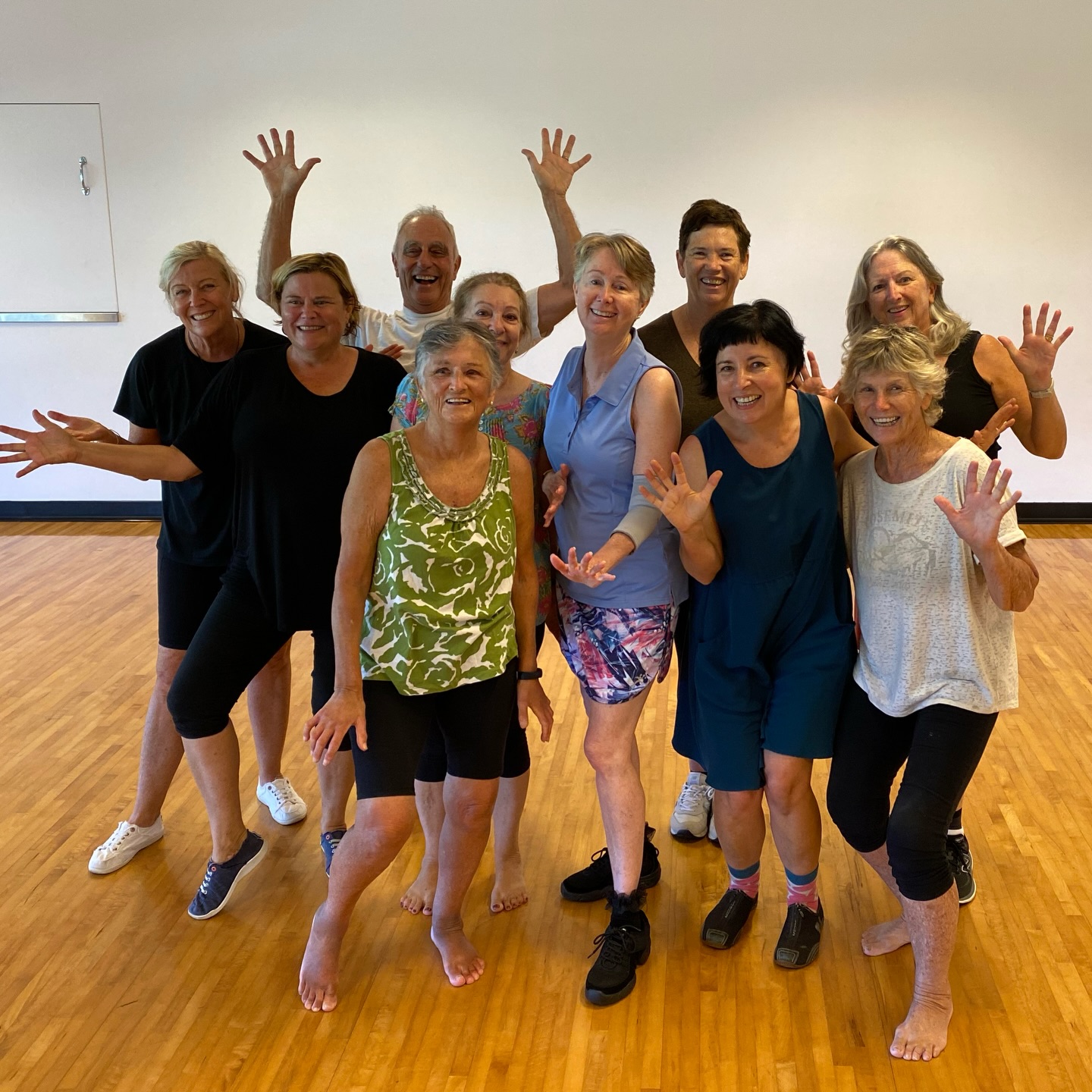 👉Amongst learning technique & choreography, there are always fun moments. Connections made. Community found. Memories revisited. Laughter shared. Celebrations had. And more...
❓If you could only choose one emoji to reflect @dancelovestudios classes, what would it be? (Let's share them in the comments! 😊⬇️)
#dancelovestudios #adultdancestudio #adultdanceclassesinbyronbay #adultdanceclassesinbanorapoint #adultdanceclassesintweedheads