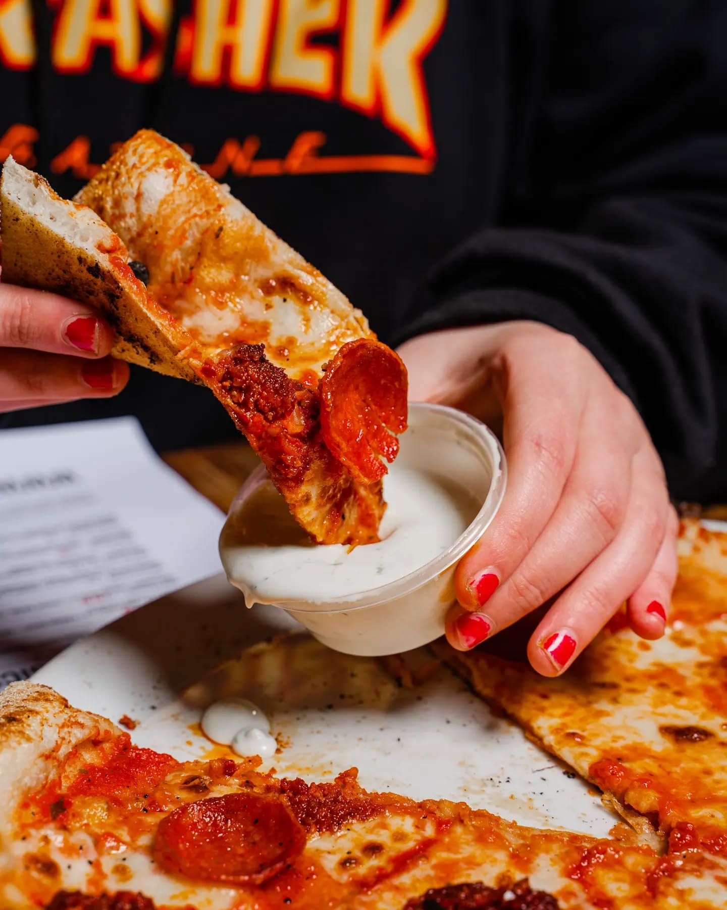 🍕 Nothing beats a pepperoni pizza from @pizzapunksofficial