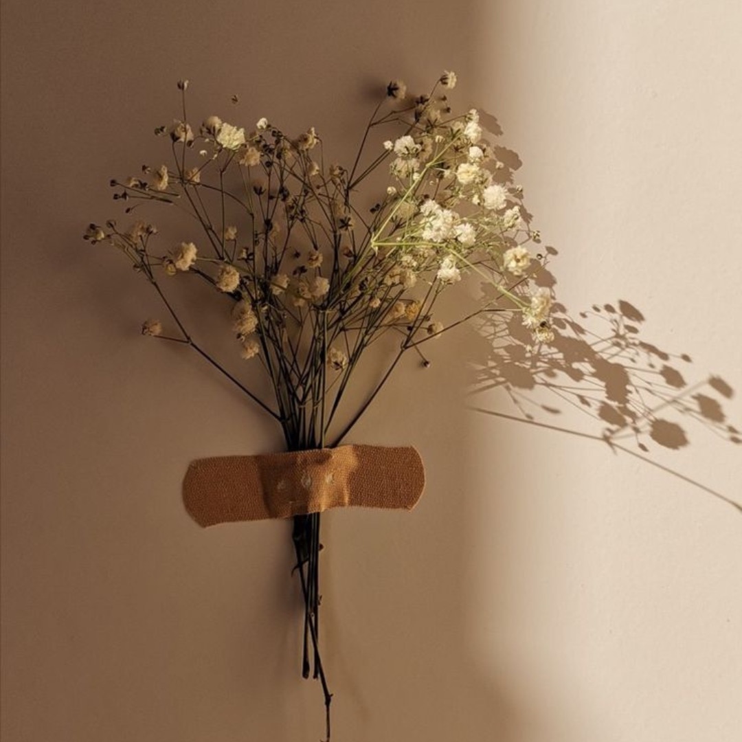 When things get busy, content can feel rushed. Our modern world moves so fast I swear sometimes I can feel motion sickness set in, so I've decided to slow down today. Here's an honest post about healing. 🩹❤️🩹
The struggles I'm sure we all face during our healing journeys because in the quiet echoes of healing, there's an unspoken melancholy. A whisper of struggles that can make the journey feel lonely and discouraging. But remember, every step you take towards healing is a triumph, a testament to your strength and resilience.
It's okay if the path feels heavy; it's okay if tears accompany your steps. Healing is not linear, and the process can be as complex as it is beautiful. In those moments of solitude, know that you're not alone (even if it feels like it). You're rewriting your story, and the narrative of your strength deserves applause. Keep pushing, we are all deserving of the peace that healing brings. 🤎
#mentalhealth #mentalhealthawareness #selfcare #selflove #anxiety #love #mentalhealthmatters #depression #motivation #health #wellness #mindfulness #healing #fitness #life #loveyourself #therapy #inspiration #happiness #mindset #positivity #positivevibes #quotes #meditation #mentalillness #psychology #wellbeing #recovery #instagood #healing