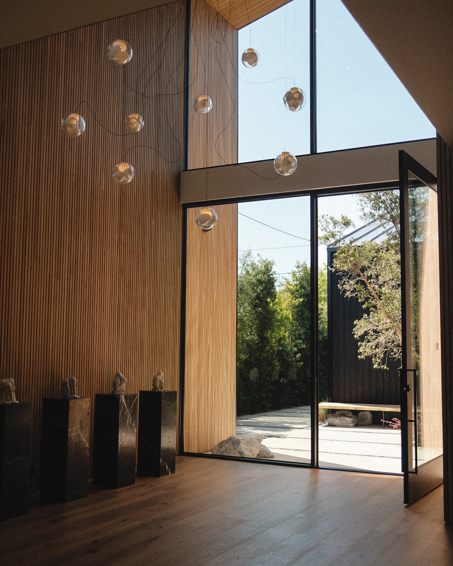 1018 Chautauqua Blvd 🐉 $19,996,000
#realestate #luxury #luxuryhomes #naturallight #interiordesign #fujixseries #fujifeed #x100v