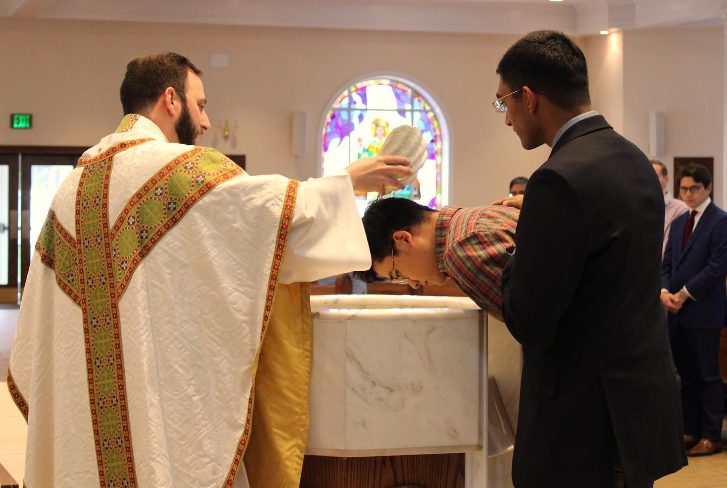 Yesterday we had the joy of celebrating the reception of Sacraments of two students from Stony Brook, Arthur Li and Jessica Uviovo, as well as two students from Hofstra University. Praise God for such a glorious day! Father Sean celebrated the Mass at St. Patrick’s Church in Smithtown. Photos courtesy of Becky Reilly.