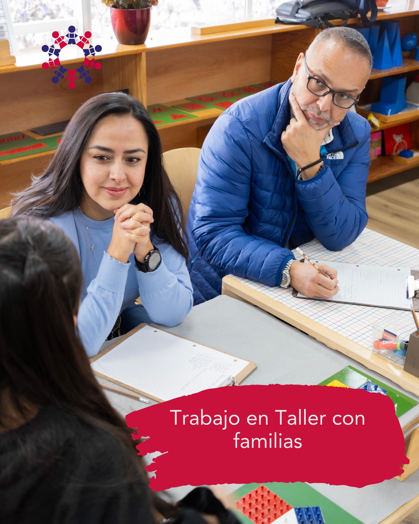 La participación de las familias en el ambiente fortalece el vínculo con sus hijas e hijos.
Al estar presentes, pueden observar su proceso, entender su forma de aprender y acompañar desde un lugar más consciente. Esto genera algo fundamental en las infancias: seguridad y confianza.
Escuela Montessori de la Ciudad de México
#montessori #montessoridelaciudaddemexico #montessoridelaCDMX