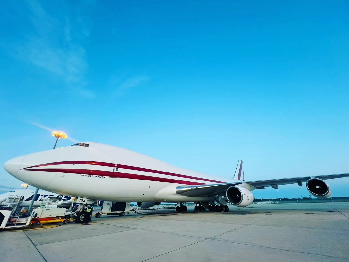 Special project for us last night.
There were quite a few last minute challenges but everything ended up going smoothly and the client was very happy 🙏
#infinitejetkorea #groundhandling #planexecution #fbokorea #공항 #planespotting #전세기 #airportlife