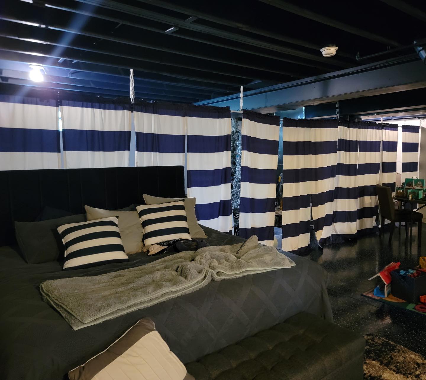 The barn door of our actual dreams! ๐
Call us today to schedule a free estimate on your next home renovation project.
(440)290-9136