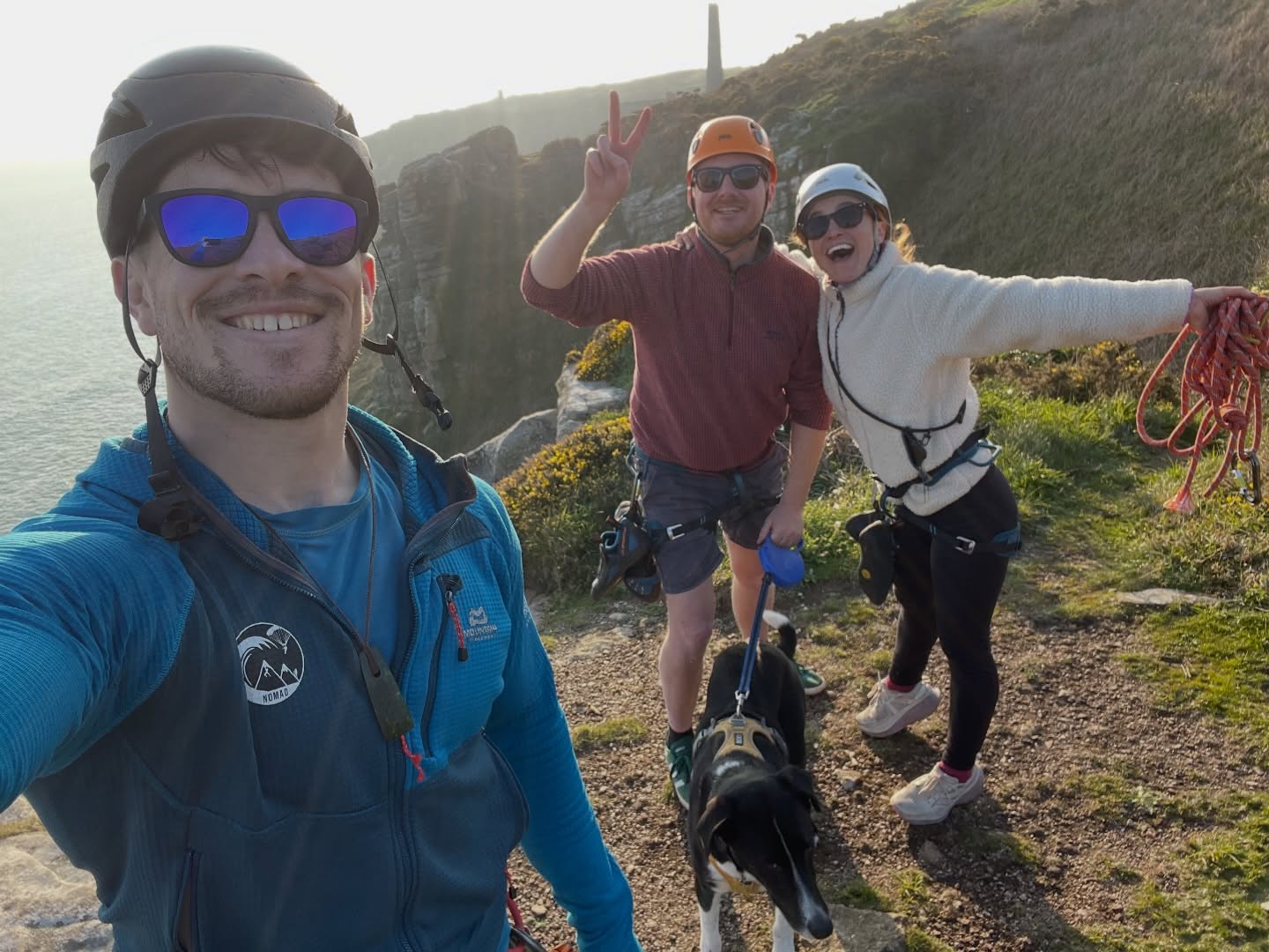 A fantastic and awesome day taking Becky and Chris out for some climbing at Trewavas. Game for anything including the challenging route, really enforcing that it’s about the journey and the challenge; not necessarily the summit! It was a precious day, and having gotten married a couple days beforehand I was thrilled to be able to add something hopefully special to their time in cornwall. See you again soon! Keslowena a chons Da! #rockclimbing #climbing #rockclimb #cornwall #wedding @mountainequipment @mt_association @blackdiamond @dmm_climbing @beautiful.cornwall @beckypower12