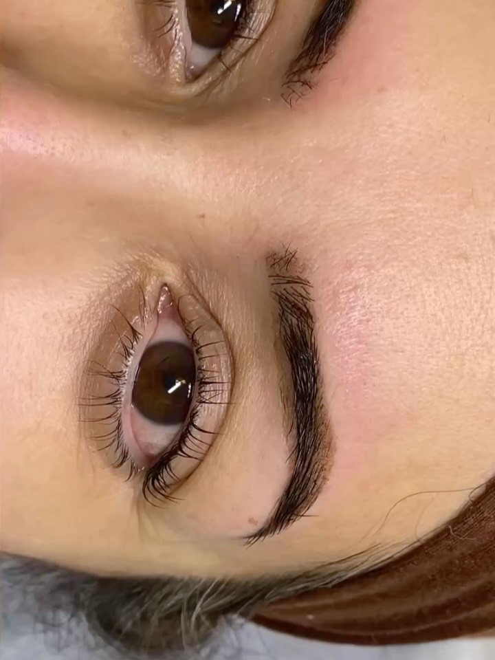 Lash Lifting + Henna Brows: the perfect combo to enhance your beauty and feel ready at all times 🤍
Because everything is in the little details, and this promotional combo is designed to highlight your gaze.
Using premium products from @zolacosmetics.uk
Combo price: £55
Individual: £65
Book through the link in my bio. 💫
#lashliftcardiff #hennacardiff #hennabrows #lashlifting #cardiff