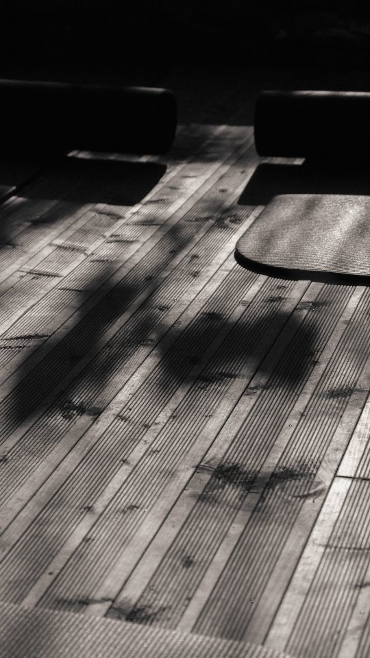 📷🎬 pour @bienvenuepilates
Depuis fin 2024, nous collaborons sur la création d'un fond visuel unique, à la fois en photographies et en vidéos.
Christelle avait envie de sortir du lot, de travailler un regard différent sur son approche du pilates, à la fois classique et d'une extrême précision. Nous avons alors mis en place un format d'abonnement : plusieurs shootings prévus au cours de l'année afin de constituer une véritable base images, réfléchie et pérenne - sans être figée.
Ici, un aperçu de la mise en place de son nouvel environnement en extérieur pour accueillir des petits groupes sur sol.
C'est joyeux, chaleureux et solaire 🌞 Je vous en partage plus prochainement 👏🏻
**
Je m'appelle Alison et je suis photographe, vidéaste et directrice artistique 📷 🎬 💭 basée à Saint Malo, œuvrant partout où vos projets nous mènent.
Vous avez un projet personnel ou professionnel autour de votre image : contact@anbestudio.fr. 💌