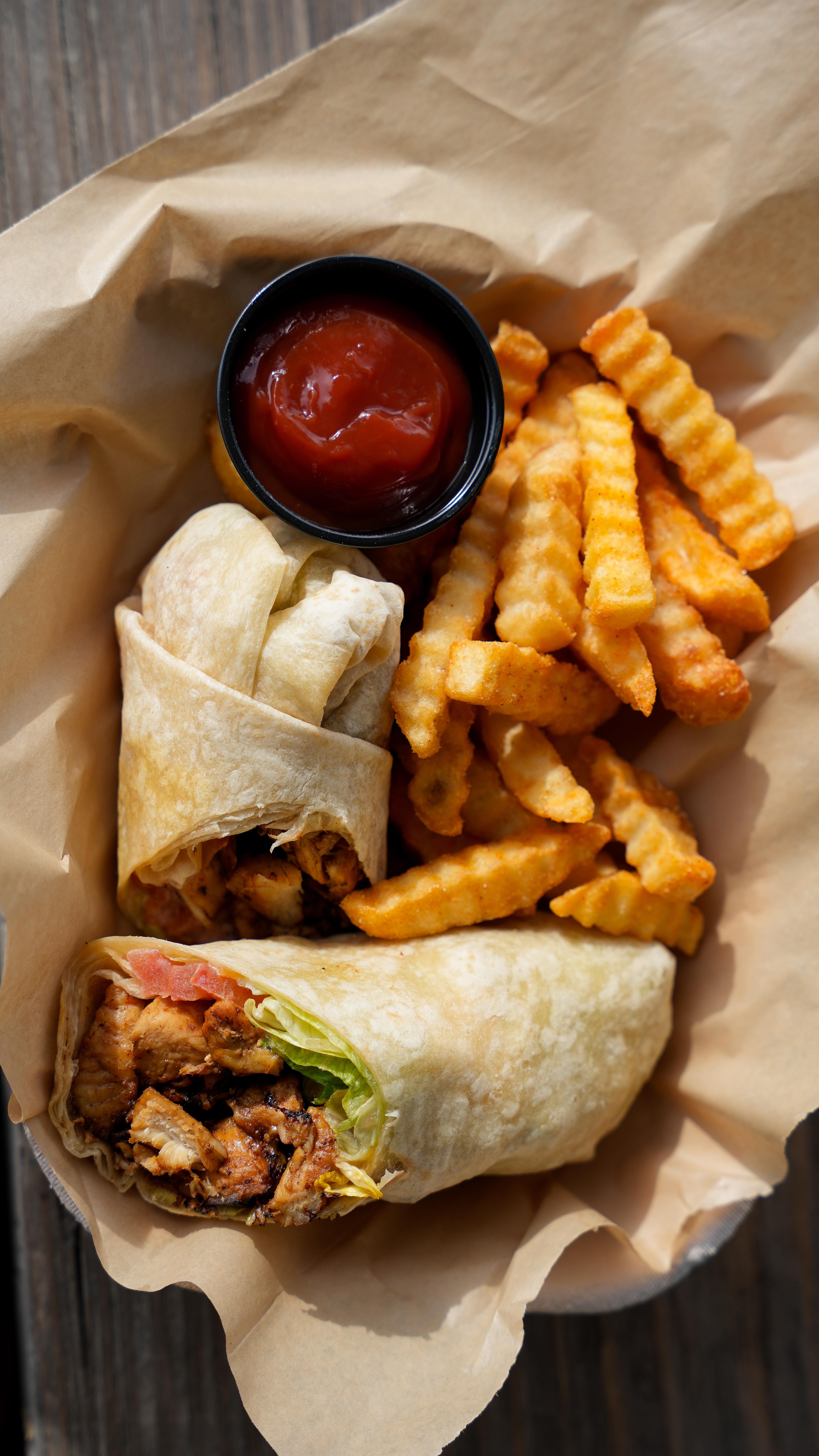 Running late to the courts? We’ve all been there. 😅🏐
Good news: you can now order your food online before you get here so it’s waiting and ready the second you walk in.
Tag your teammate who’s always the last one ready but first one hungry. 👇🍟
🔗 Link in bio to place your order!
🍺 Beer is on the menu too! Bring a valid physical ID at pickup.
⏰ Online ordering hours are posted online.
⚠️ Online ordering may pause during busy Saturday tournaments so plan ahead when you can!
#CaptnBills #WilmingtonNC #ILMEats #OrderAhead #OnlineOrdering