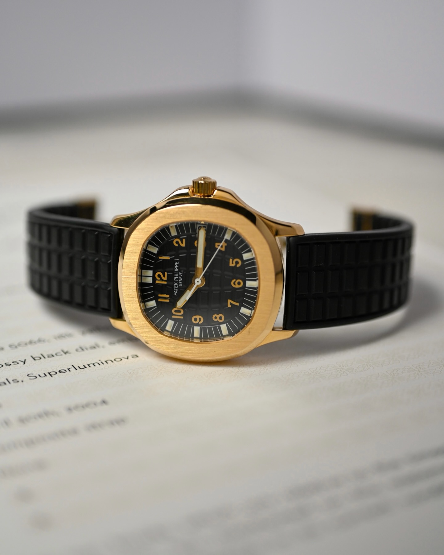 Launched in 1997, the Patek Philippe Aquanaut 5066 marked a new chapter for the Maison, blending modern design with everyday elegance.
With its bold, instantly recognizable aesthetic, it stands out for its exceptional comfort and versatility.
We are proud to present a rare yellow gold example in mint condition, accompanied by its original box and an extract from the archives. Link in bio.
.
.
#patekphilippe #aquanaut #5066J