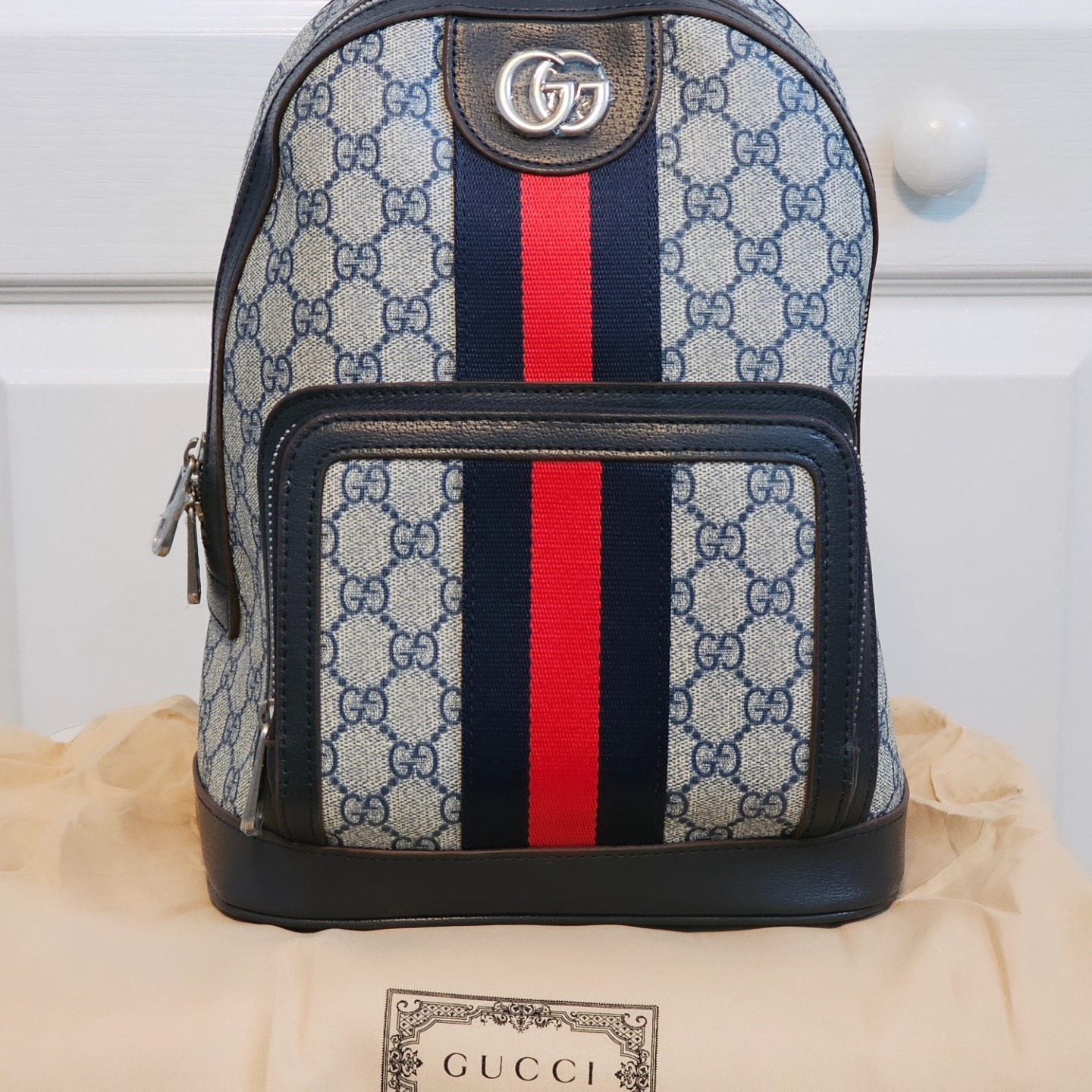 Women's Ophidia GG Backpack
Condition: New
Color: Beige and Blue GG Supreme Canvas Blue Leather Trim, Blue/ Red Web
Size: Small
Including: GG Paper Work, Dustbag
Retail: $1,980.00
Wright Way Wear: ๐DM For Price๐
