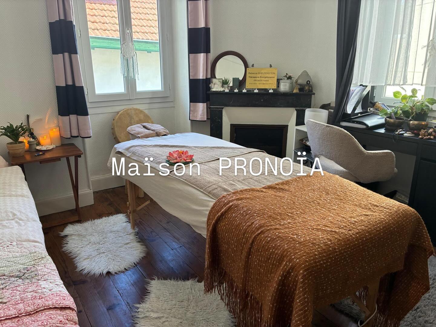 Un soin, un massage, du toucher subtil, de l’écoute, des confidences, de la présence.
Bienvenue au cœur de Toi-même.
Je t’y accompagne en sérénité, tu n’es pas seul.
Dans cet Odyssée, l’unique point de convergence est le centre de ta poitrine.
Ensemble, se retrouver.
#therapeutebiarritz #masseusebiarritz #massagebiarritz #energeticiennebiarritz