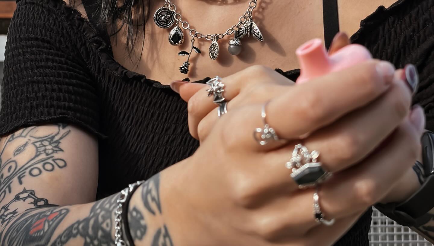 the sun is out, l’ve discovered a taste for White Witch lager, and we’ve celebrated the most beautiful angel’s birthday 🫶🏻❤️🔥♥️🪽
•
•
•
#writingcommunity #writersofinstagram #instagood #lifestyle #instalike